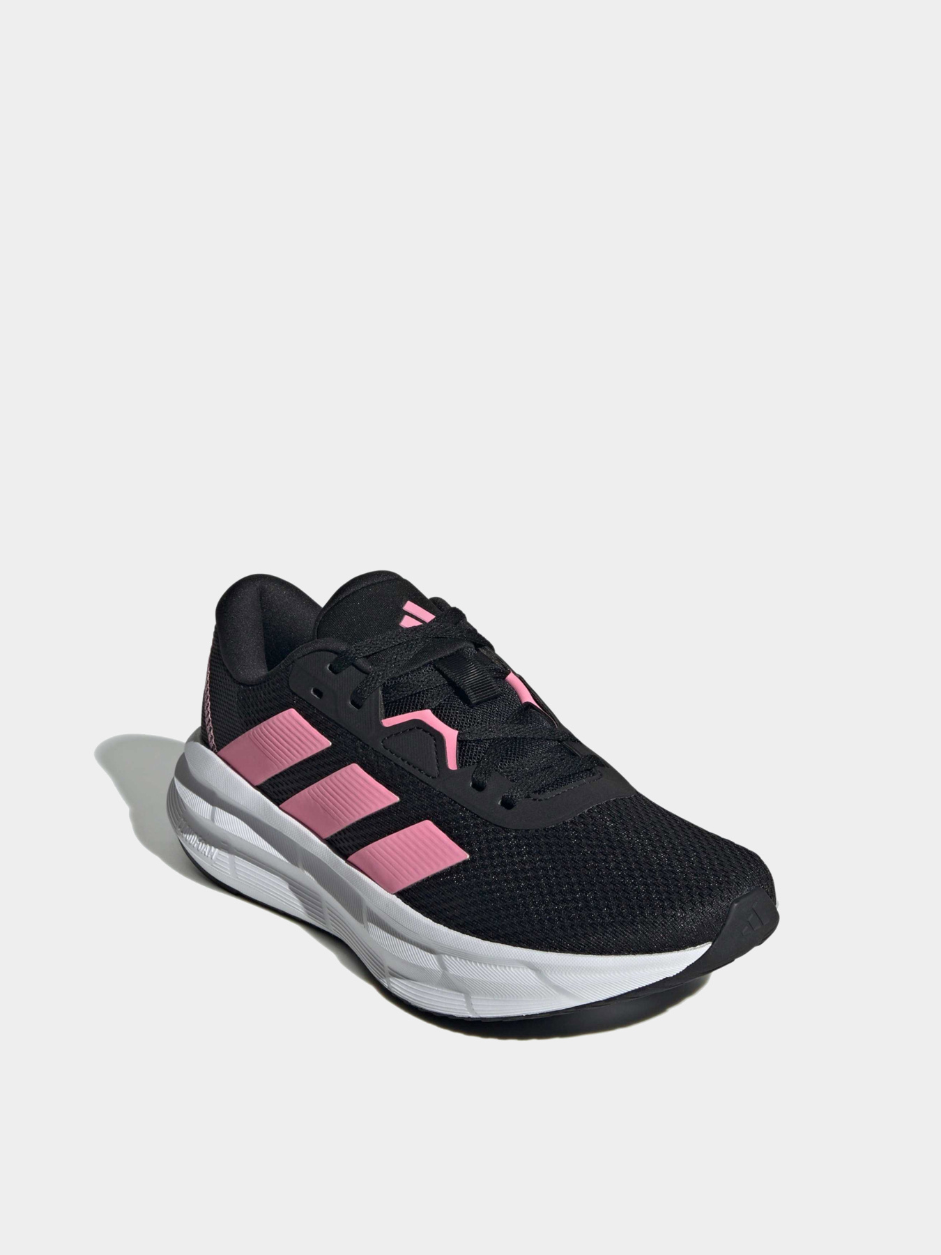 Кроссовки Adidas модель ID8763 Фото
