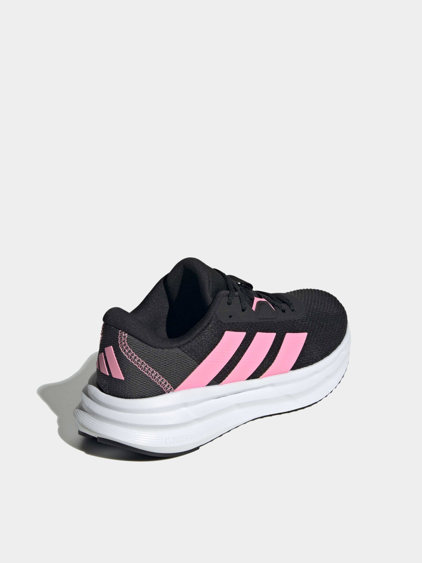 Кроссовки Adidas модель ID8763 Фото