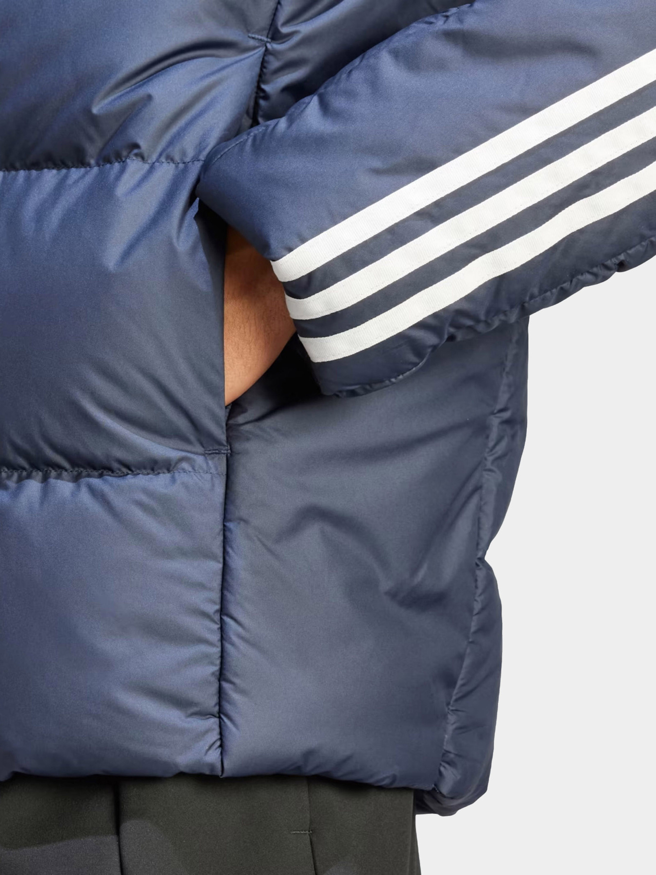 Куртки и дубленки Adidas модель IK3213 Фото