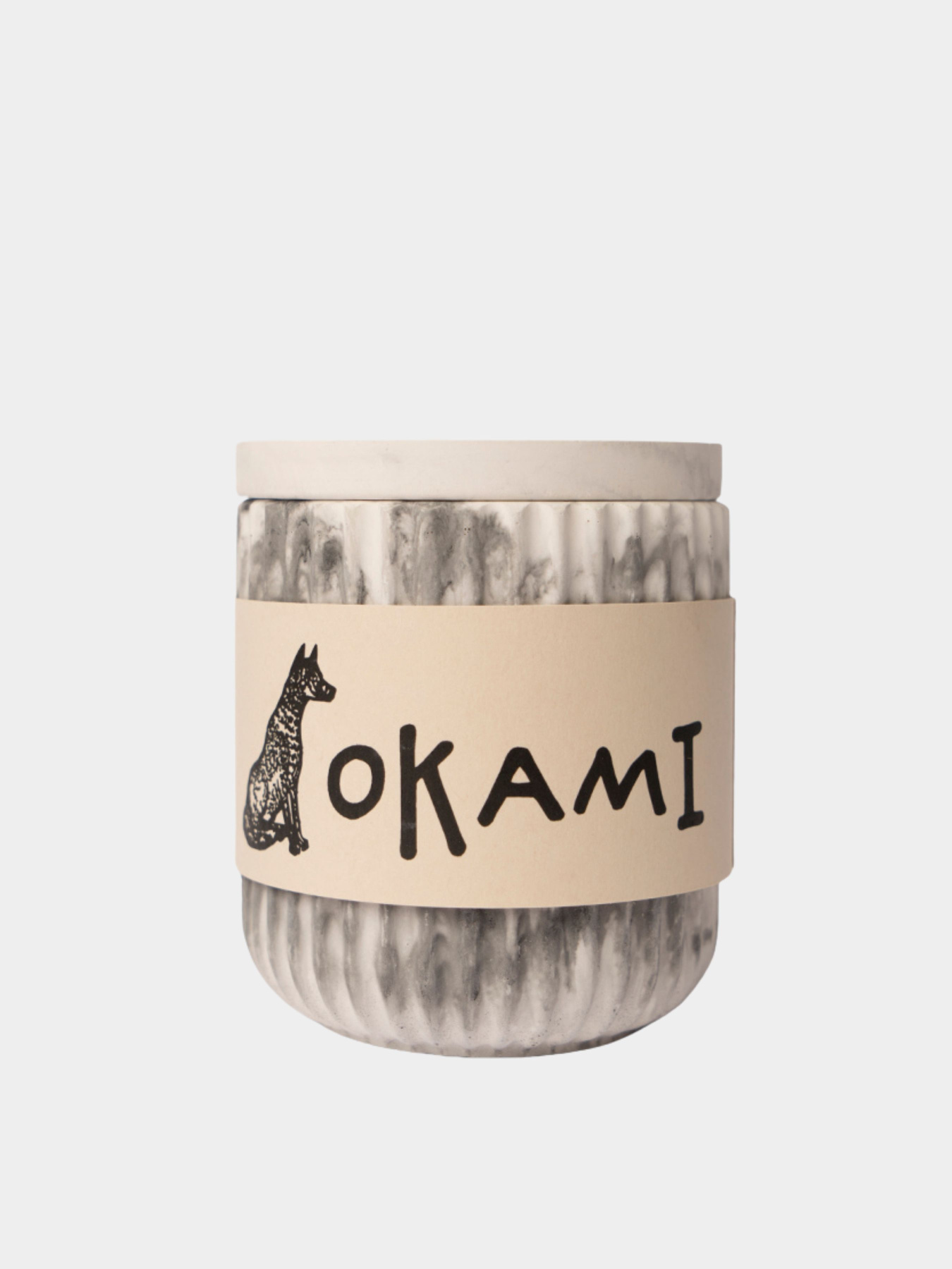 «Жареный кокос» Okami, ароматическая свеча серый мрамор, 140 мл Okami модель 792649108383 Фото