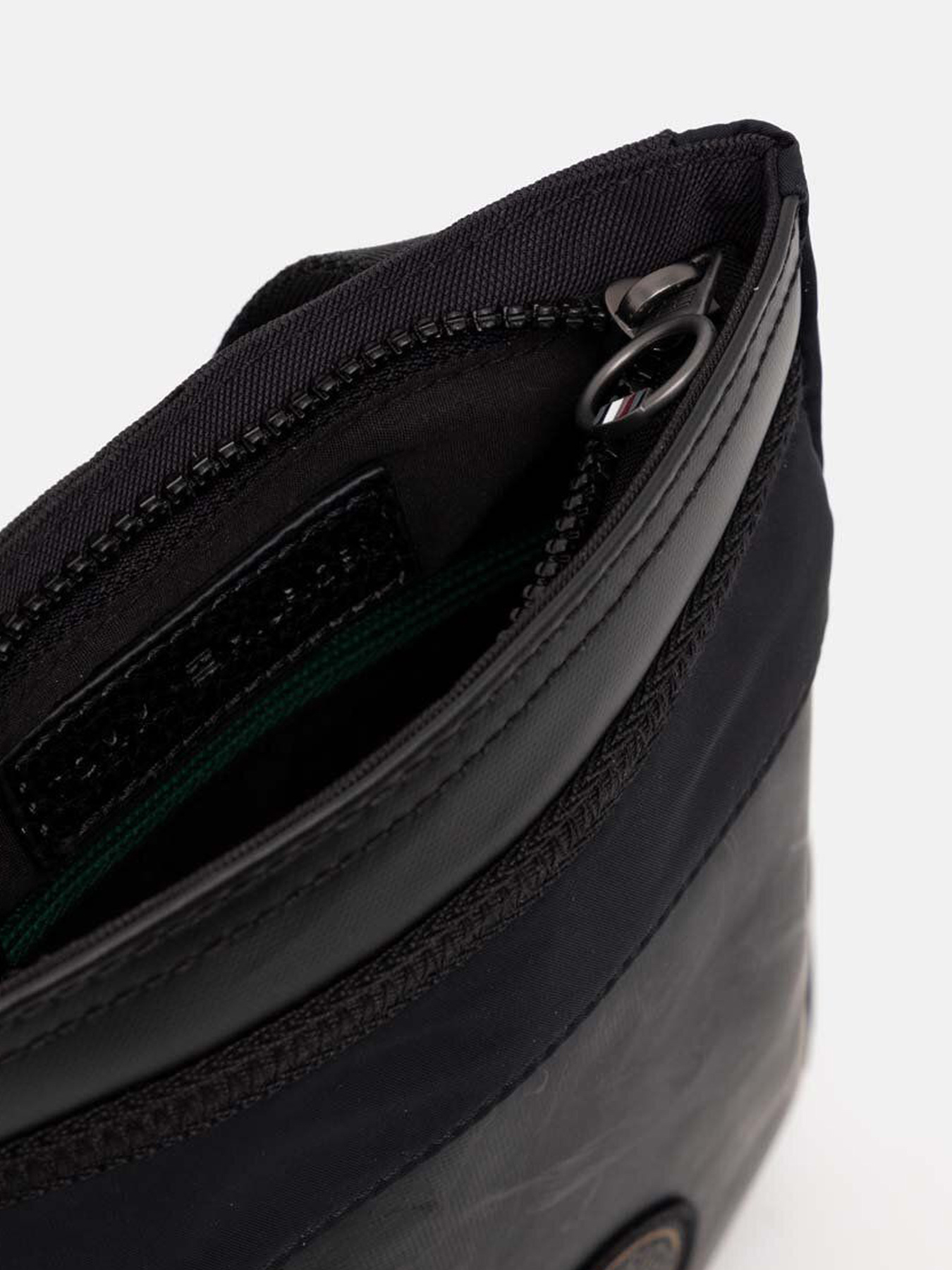 Сумки Tommy Hilfiger модель AM0AM12717-BDS Фото