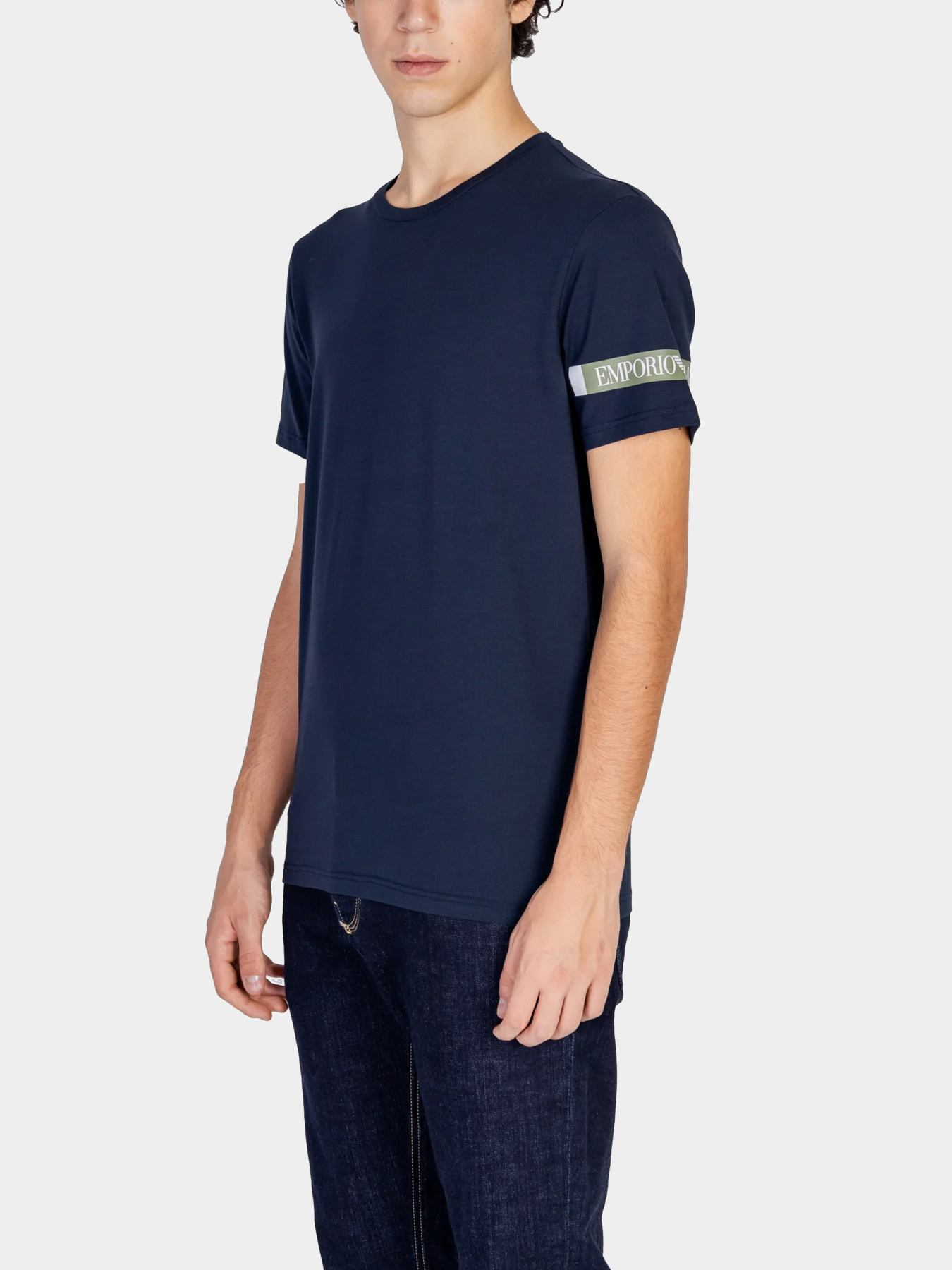 Футболки и поло Emporio Armani модель 110853-4F517-00135 Фото