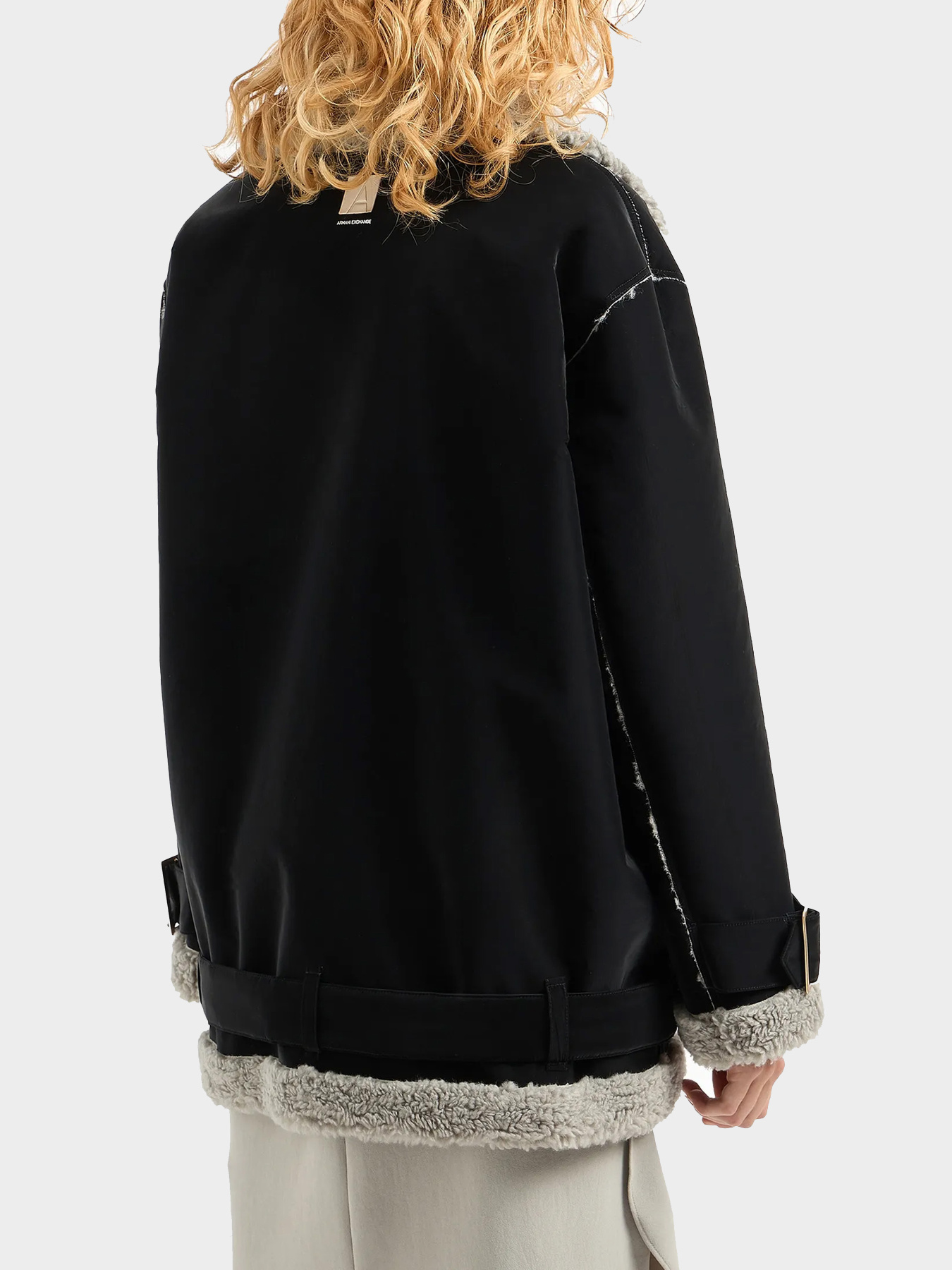 Шубы и дубленки Armani Exchange модель 6DYB44-YNKZZ-1200 Фото