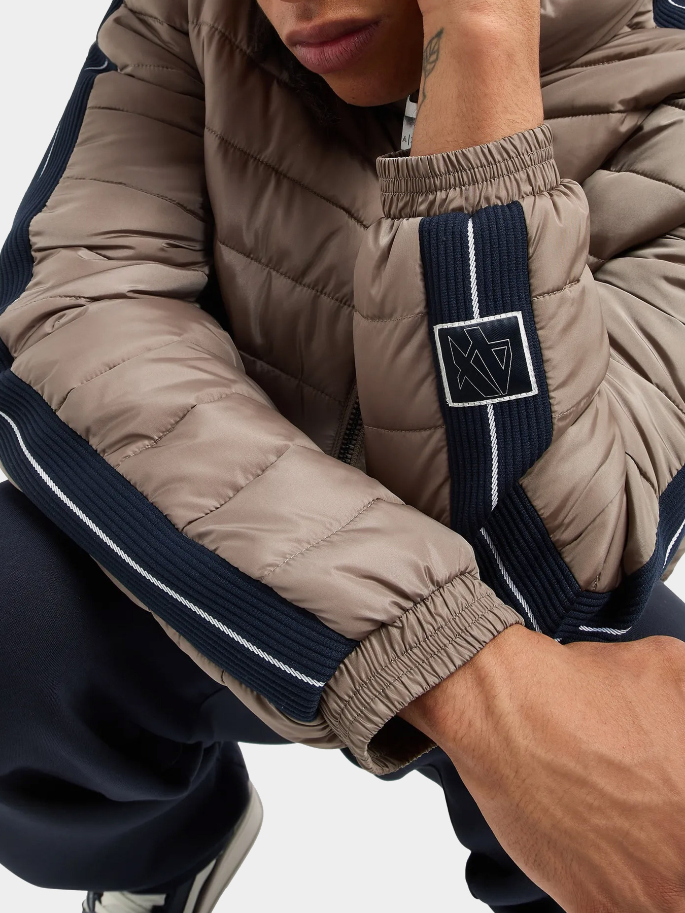 Куртки и дубленки Armani Exchange модель 6DZB37-ZN4XZ-17AC Фото