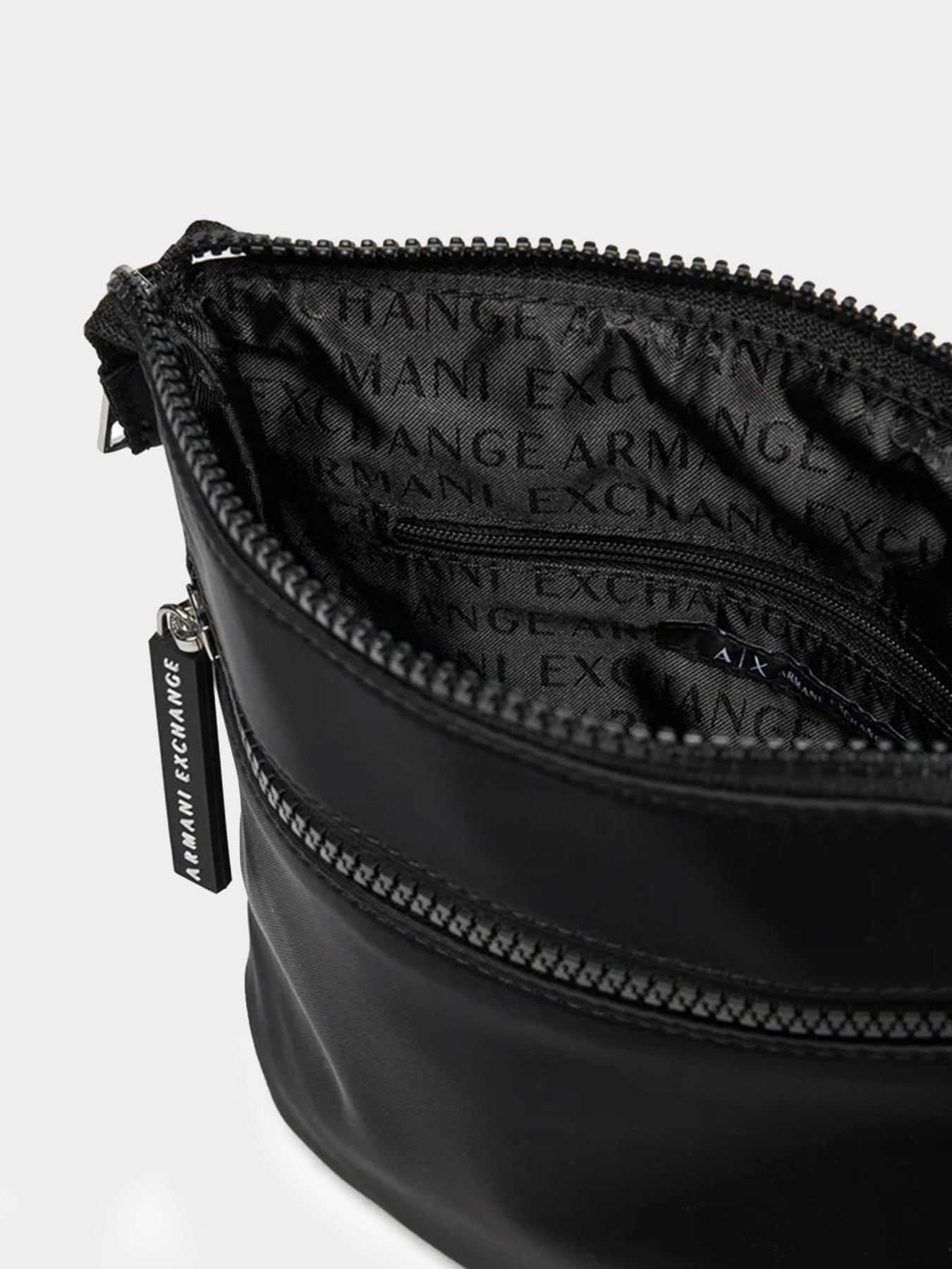 Сумки Armani Exchange модель XM000105-AF10336-UC001 Фото
