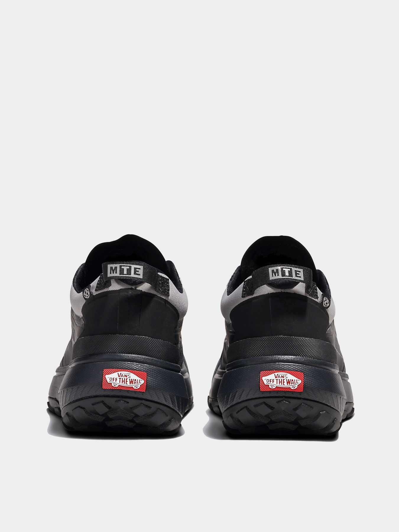 Кроссовки Vans модель VN000CVU85T1 Фото