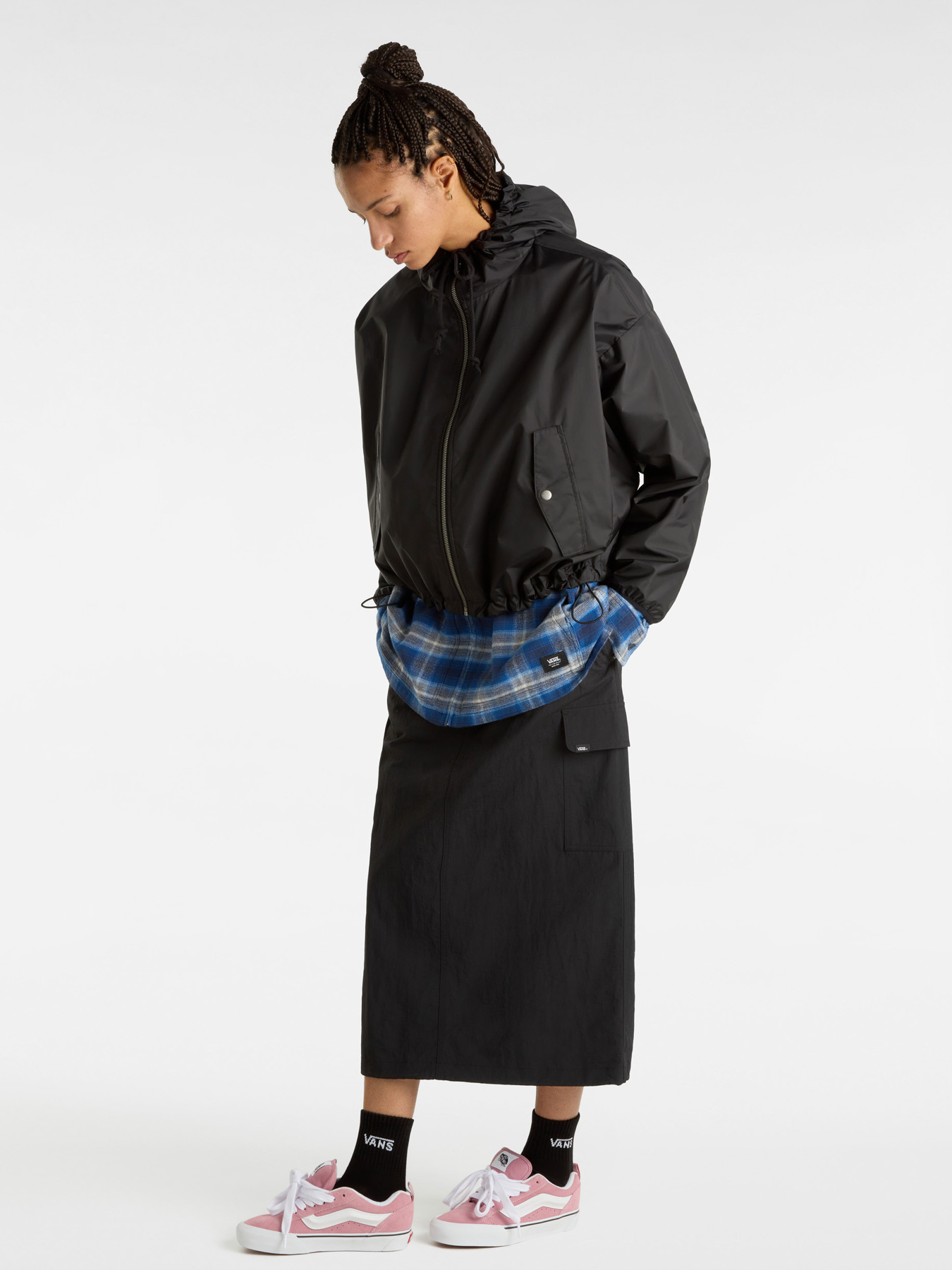 Куртки и дубленки Vans модель VN000HJHBLK1 Фото