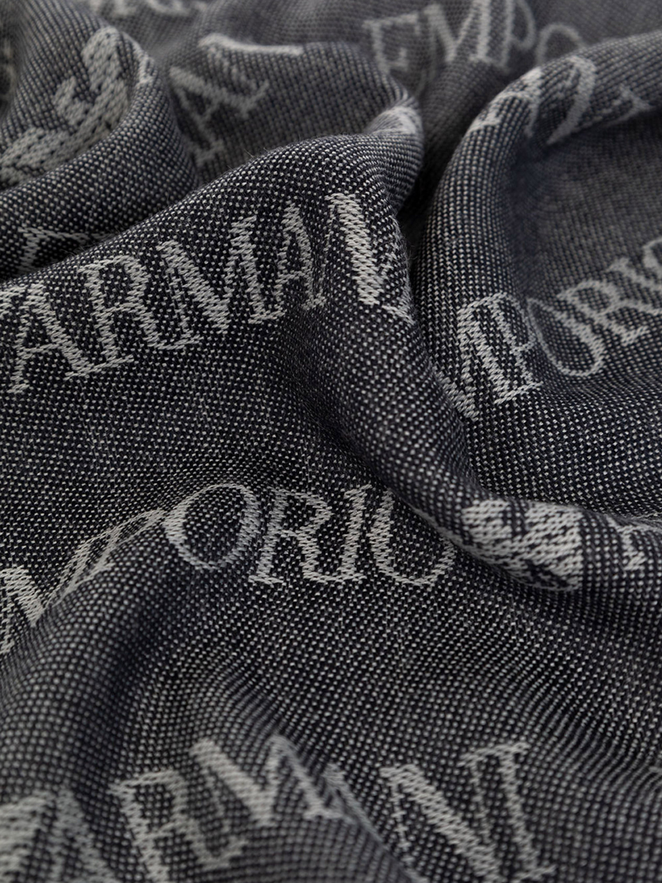Шарфы и платки Emporio Armani модель 625060-CC786-00635 Фото