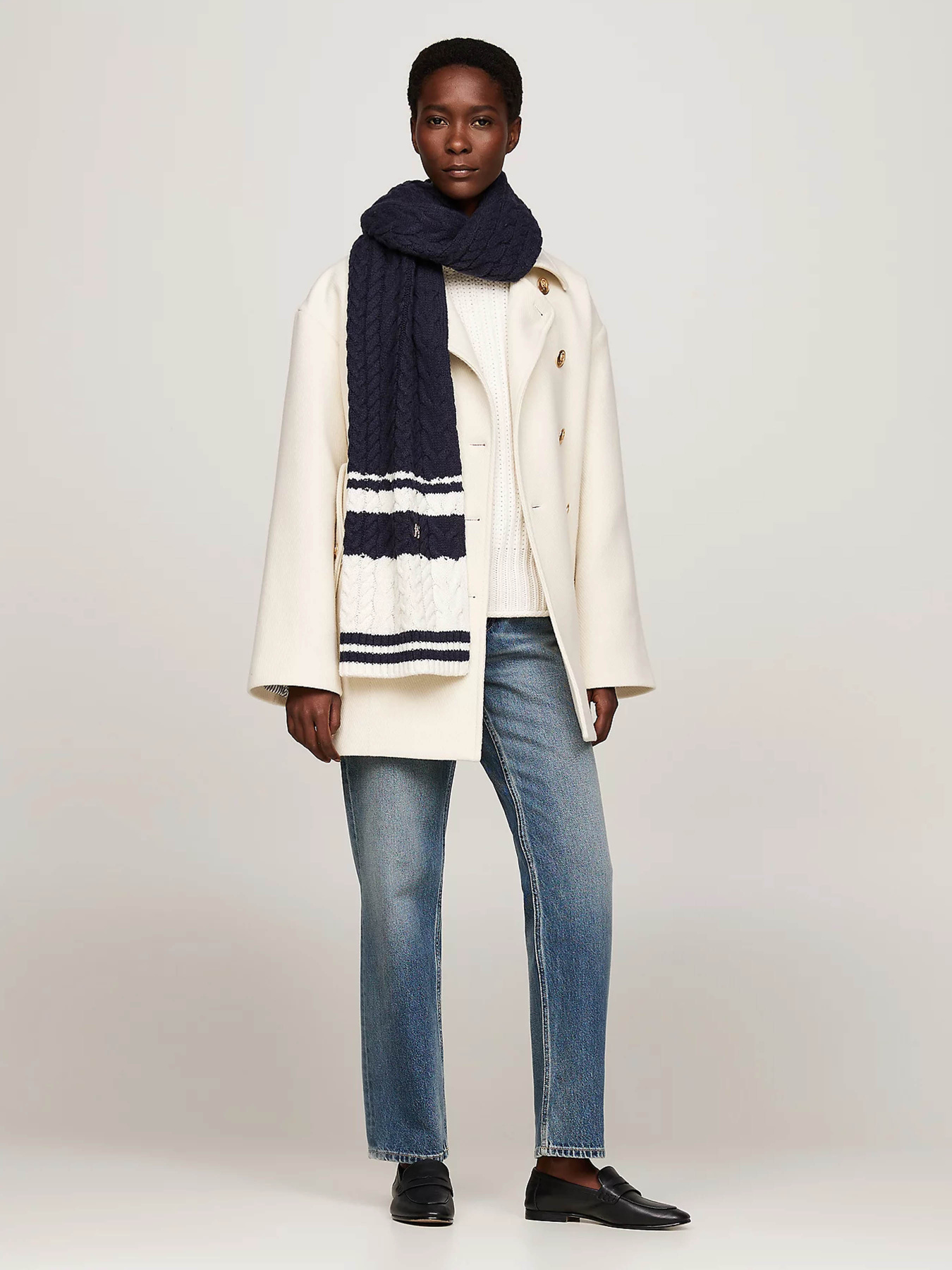 Шарфы и платки Tommy Hilfiger модель AW0AW16654-DW6 Фото