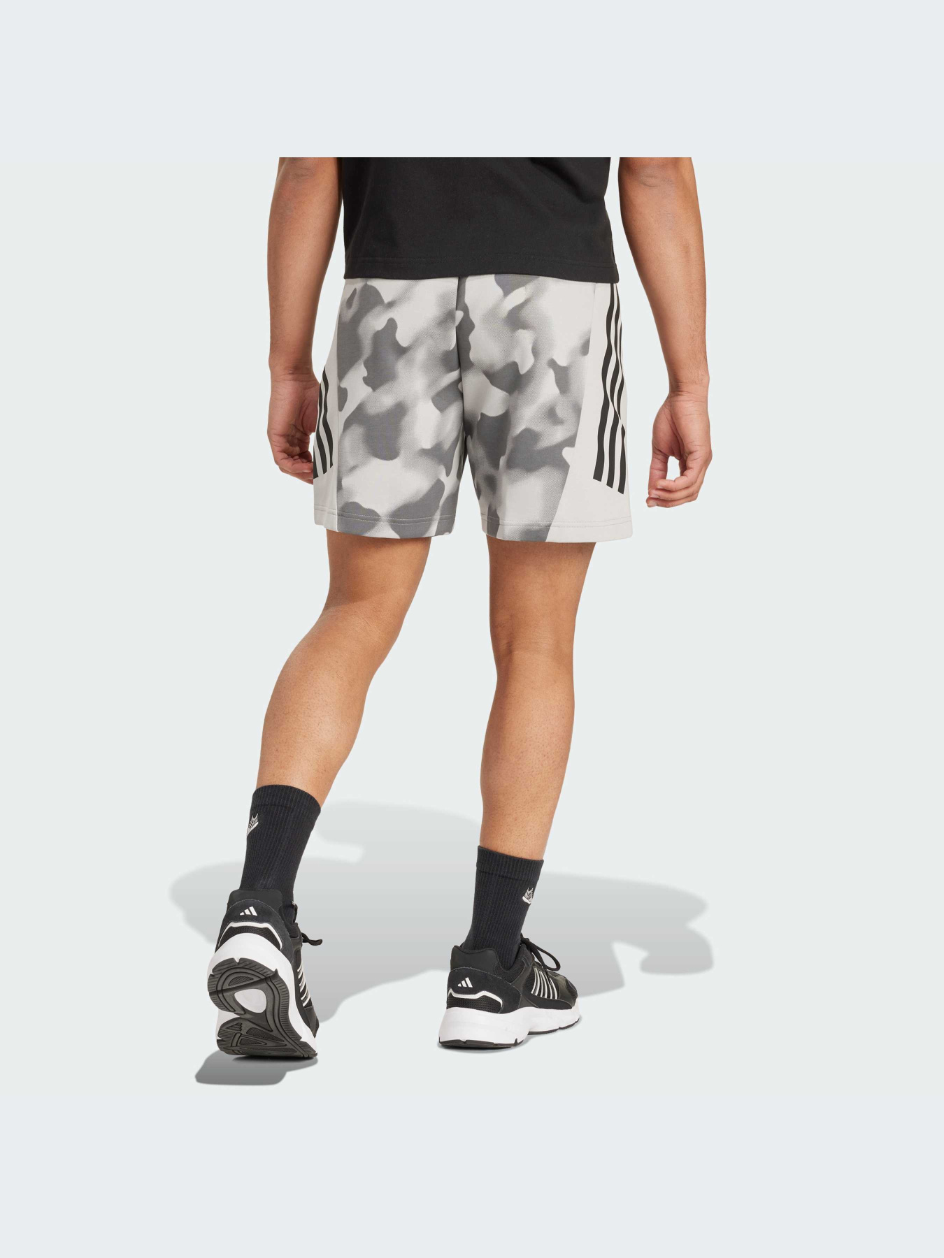 Шорты Adidas модель IW6081-KZ Фото