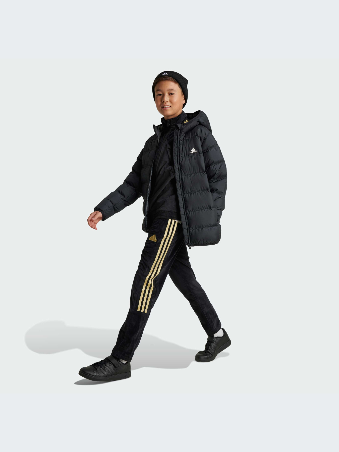 Куртки и дубленки Adidas модель IV9505-KZ Фото