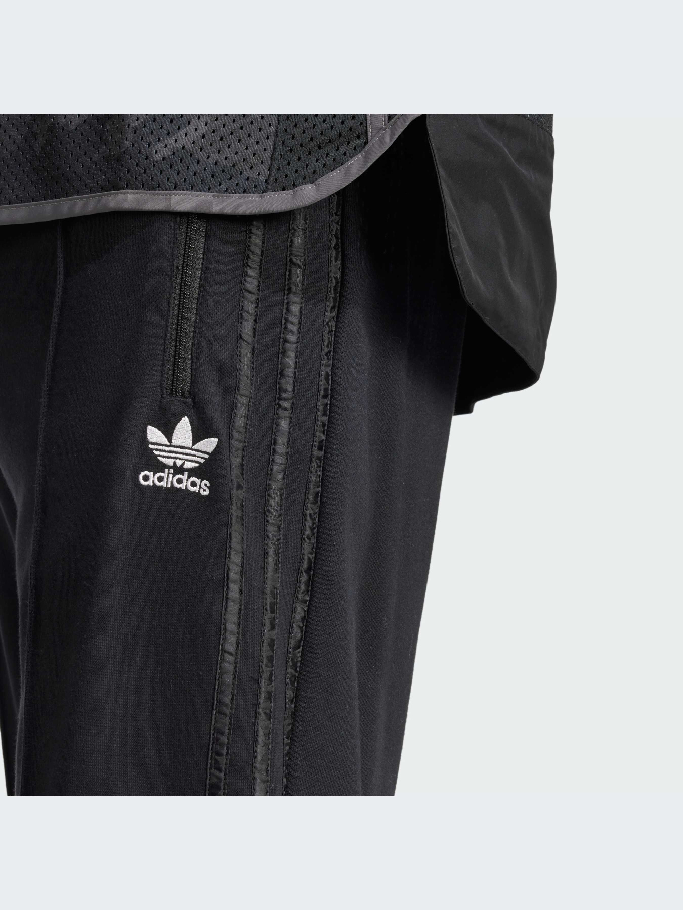 Брюки Adidas Graphics модель IZ2539-KZ Фото