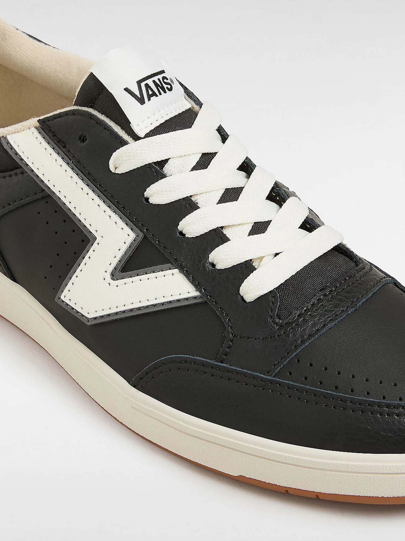 Кроссовки Vans модель VN000BWBCJK1 Фото
