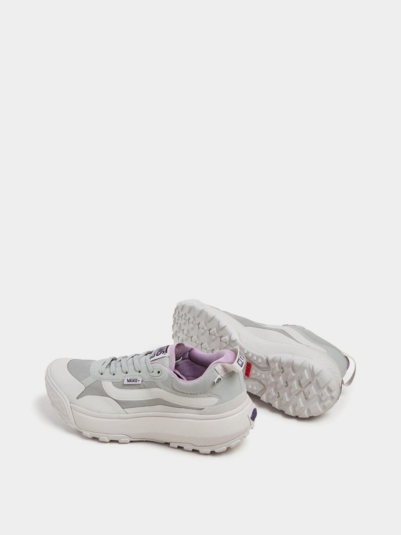 Кроссовки Vans модель VN000CVUPRP1 Фото