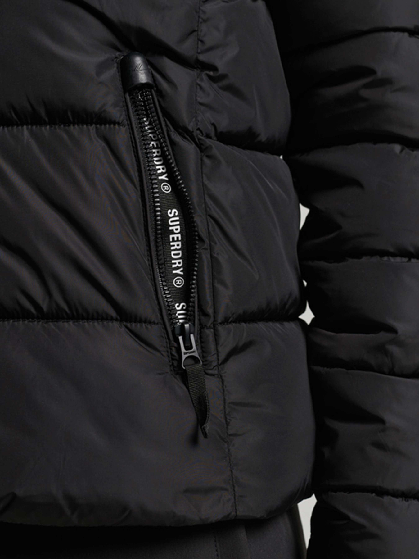 Куртки и дубленки Superdry модель W5011302A02A Фото