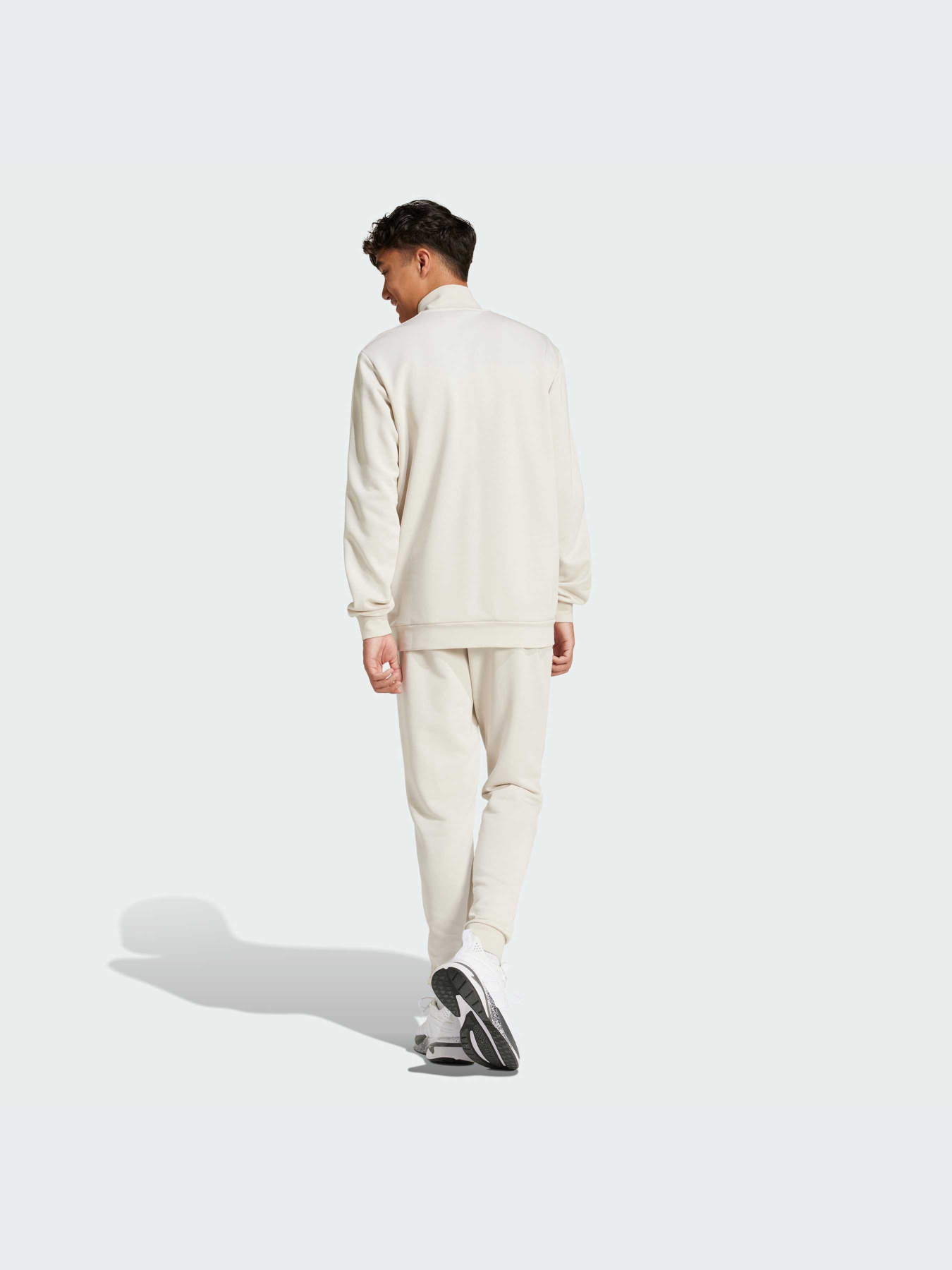 Костюмы Adidas модель IY6653-KZ Костюмы Adidas модель IY6653-KZ Фото