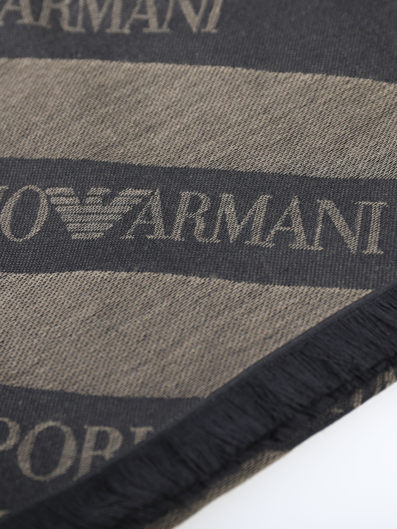 Шарфы и платки Emporio Armani модель 625255-4F380-00084 Фото