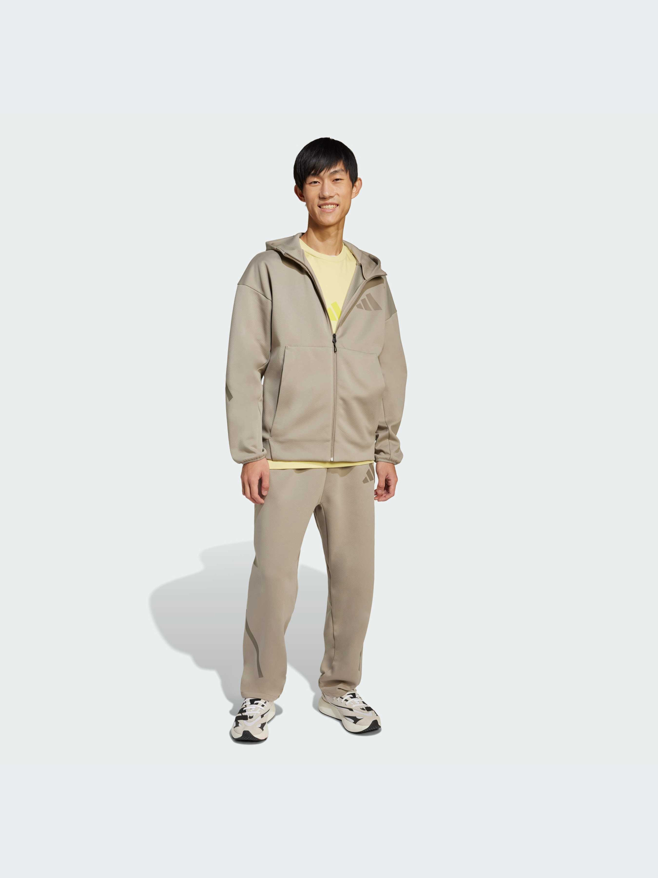 Брюки Adidas ZNE модель JC6716-KZ Фото