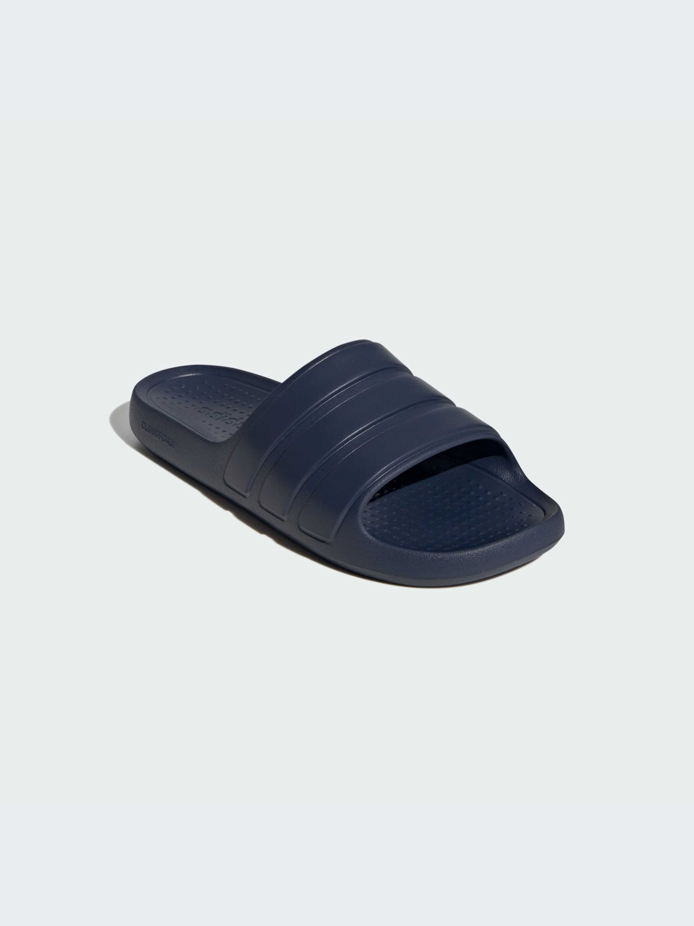 Шлёпанцы Adidas Adilette модель IG6860-KZ Шлёпанцы Adidas Adilette модель IG6860-KZ Фото