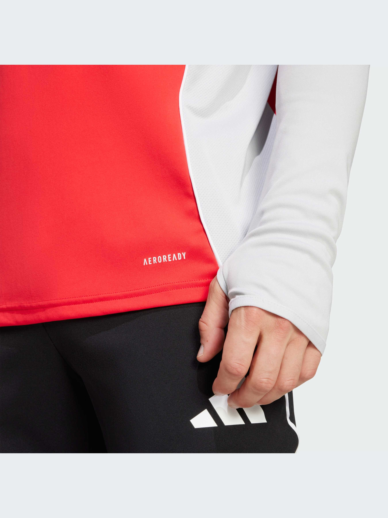 Худи и свитшоты Adidas Tiro модель IW0411-KZ Худи и свитшоты Adidas Tiro модель IW0411-KZ Фото