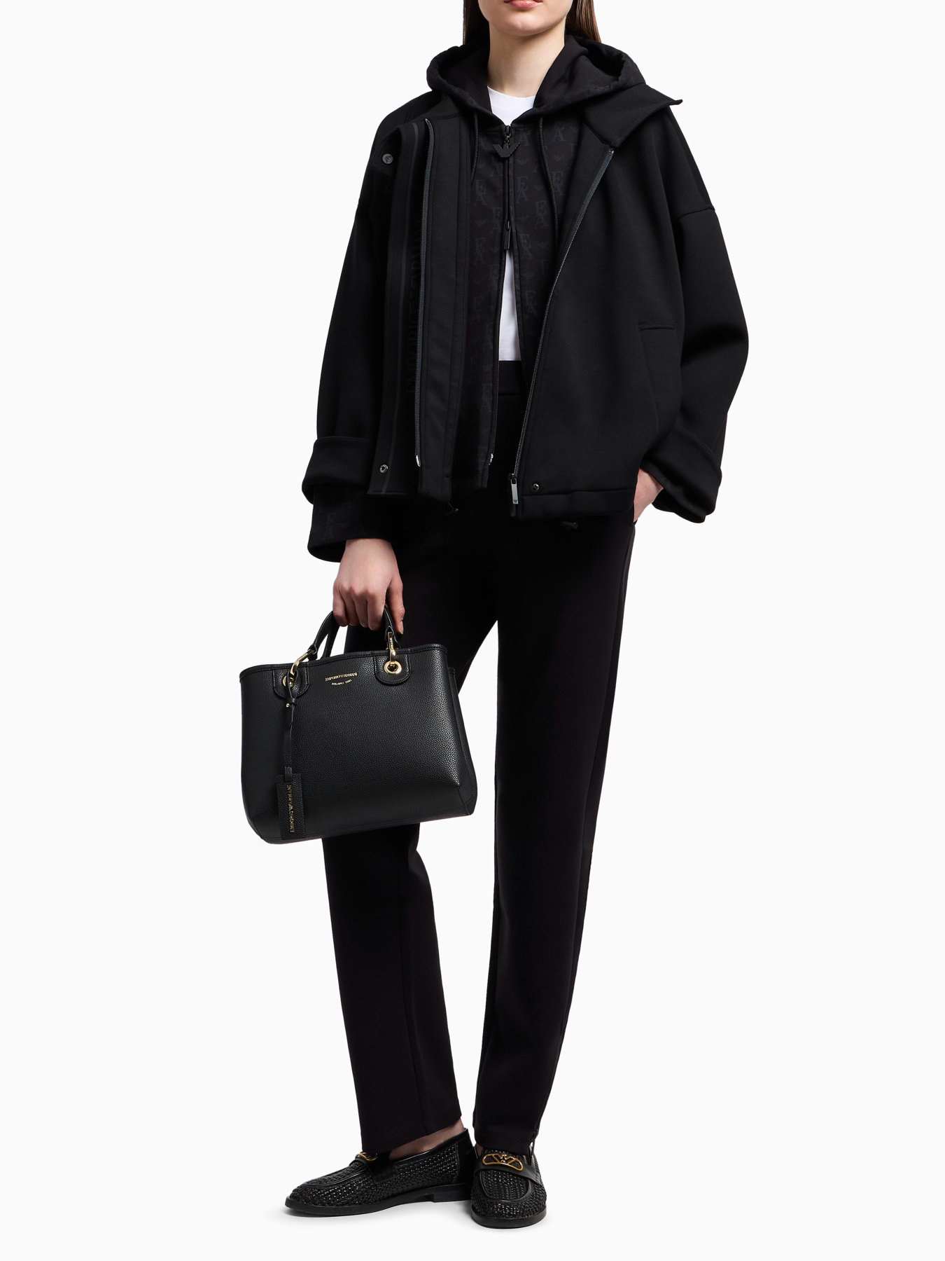 Куртки и дубленки Emporio Armani модель EW000473-AF12910-UC001 Фото