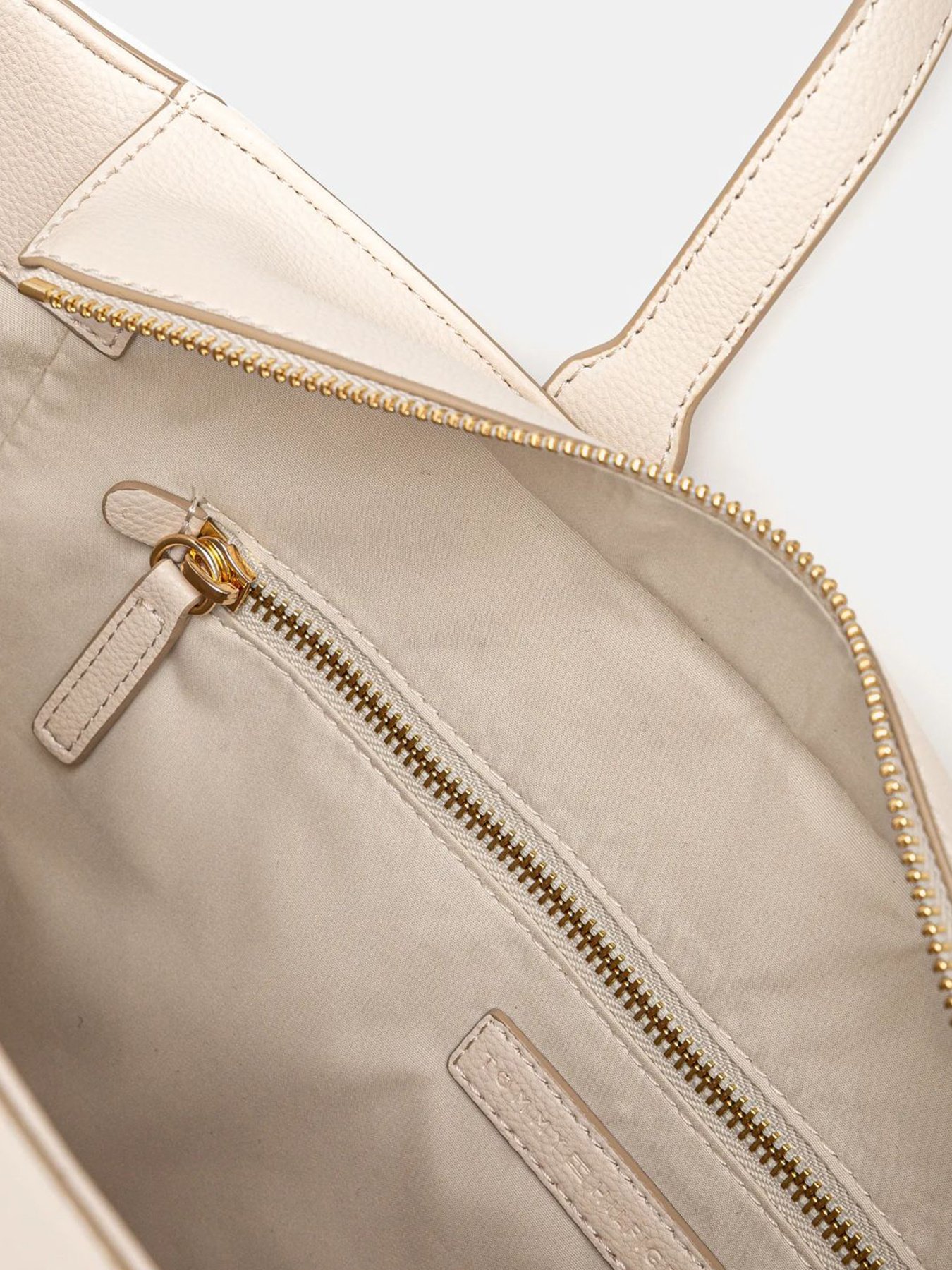 Сумки Tommy Hilfiger модель AW0AW16905-AA8 Фото