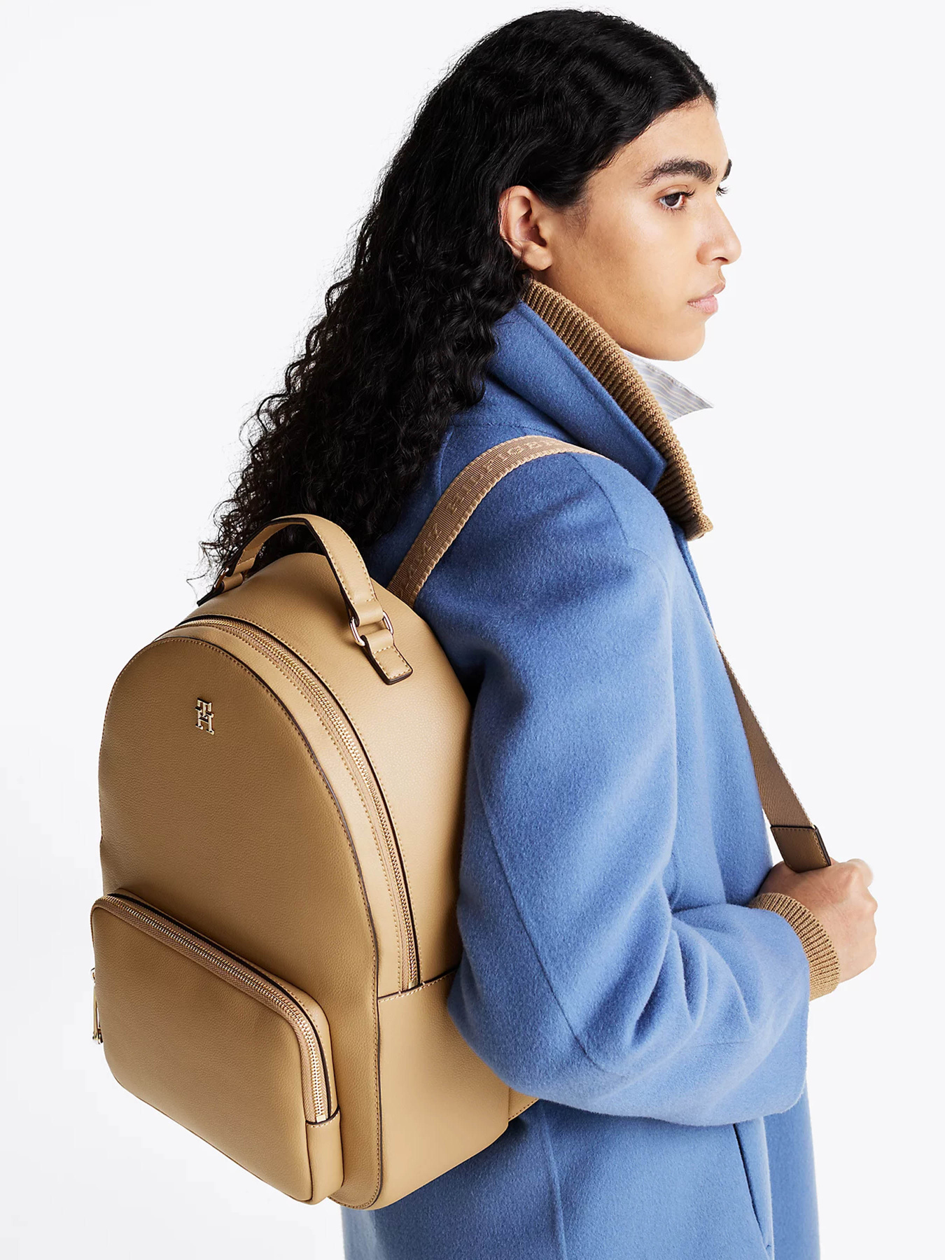 Рюкзаки Tommy Hilfiger модель AW0AW16915-RBC Рюкзаки Tommy Hilfiger модель AW0AW16915-RBC Фото