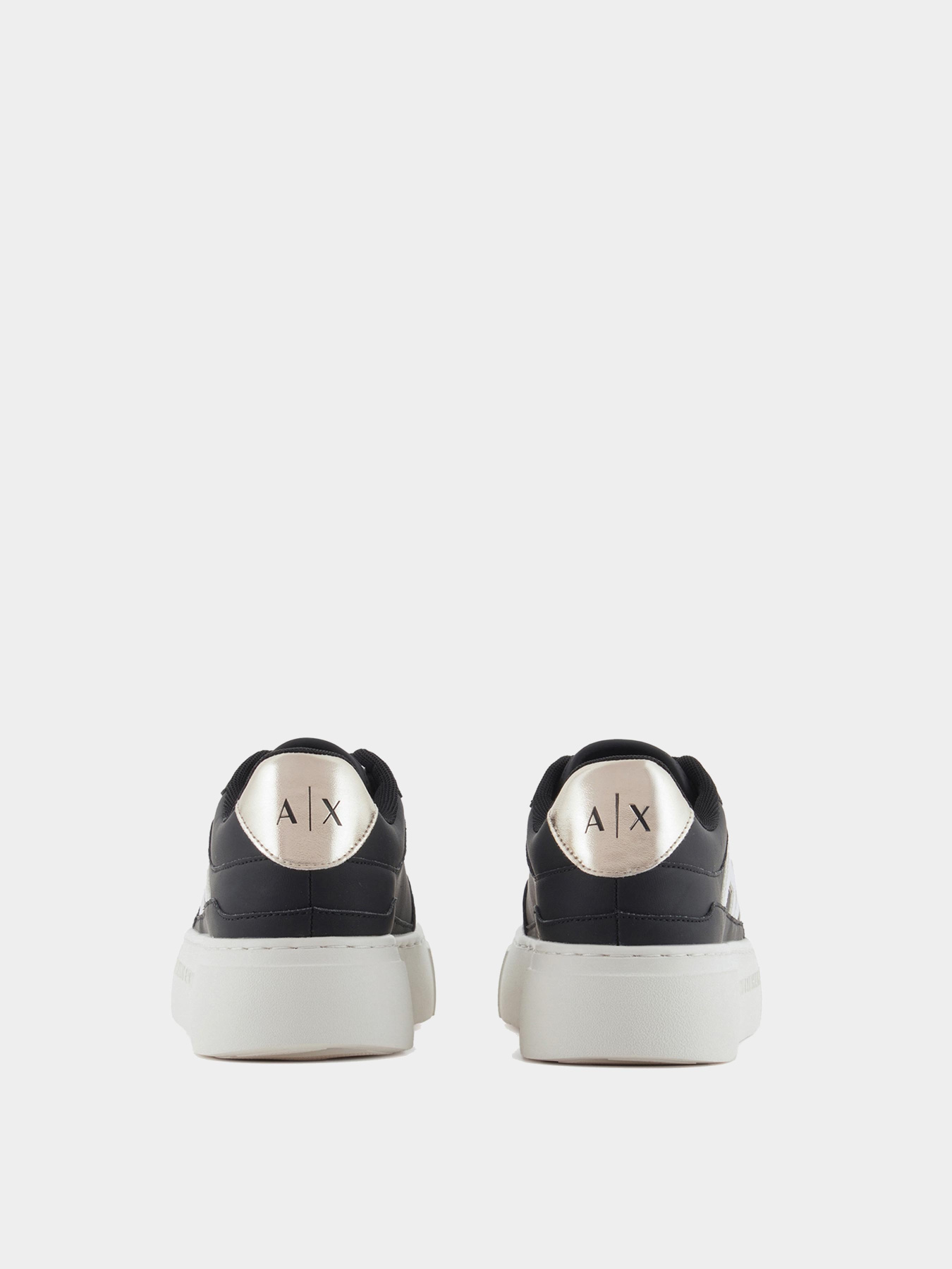 Кроссовки Armani Exchange модель XDX147-XV830-T780 Фото