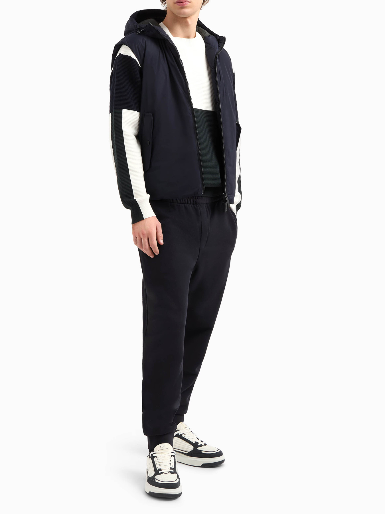 Брюки Armani Exchange модель XM000292-AF12656-UB101 Фото