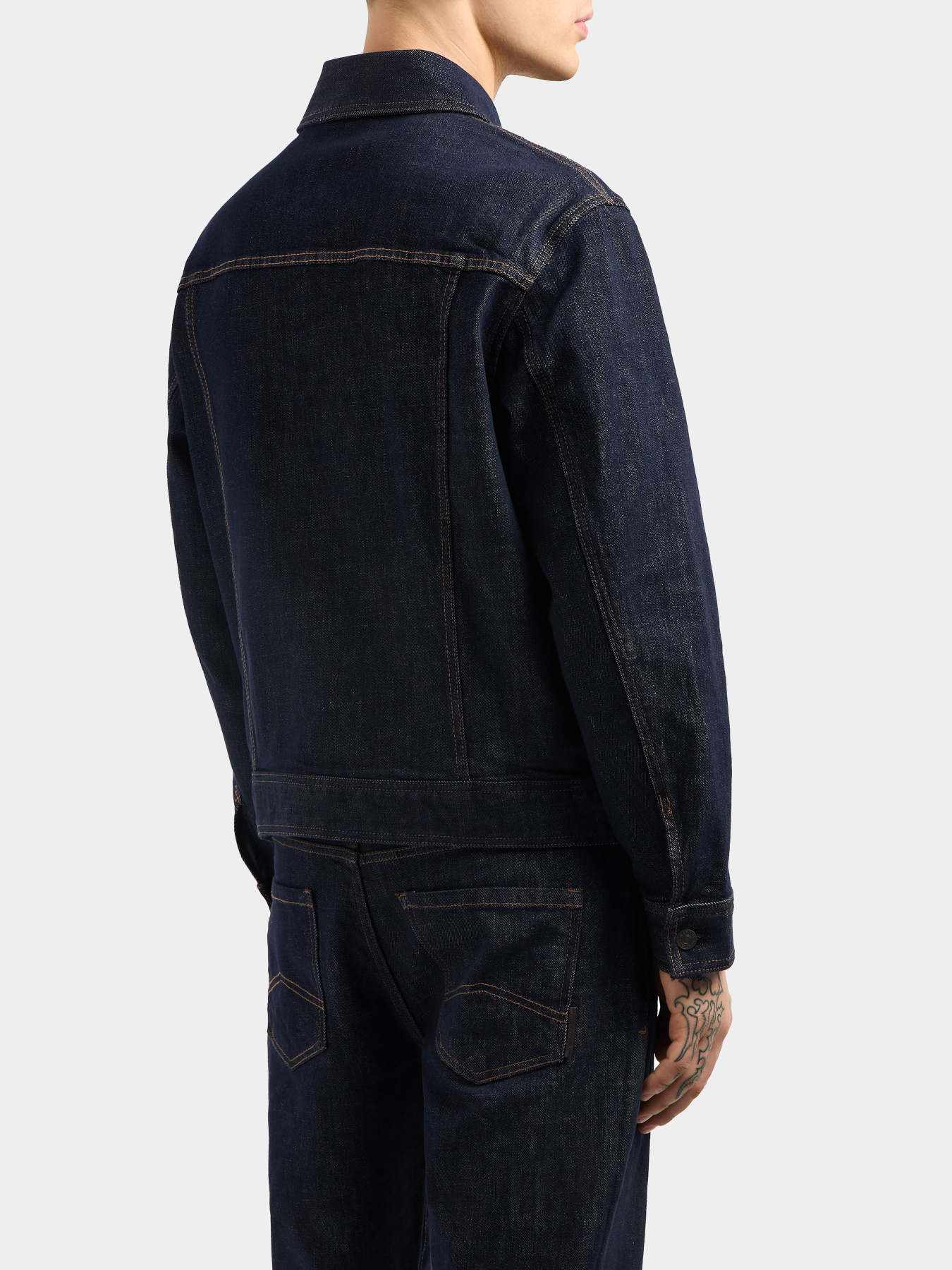 Куртки и дубленки Armani Exchange модель XM000343-AF12284-MB001 Фото