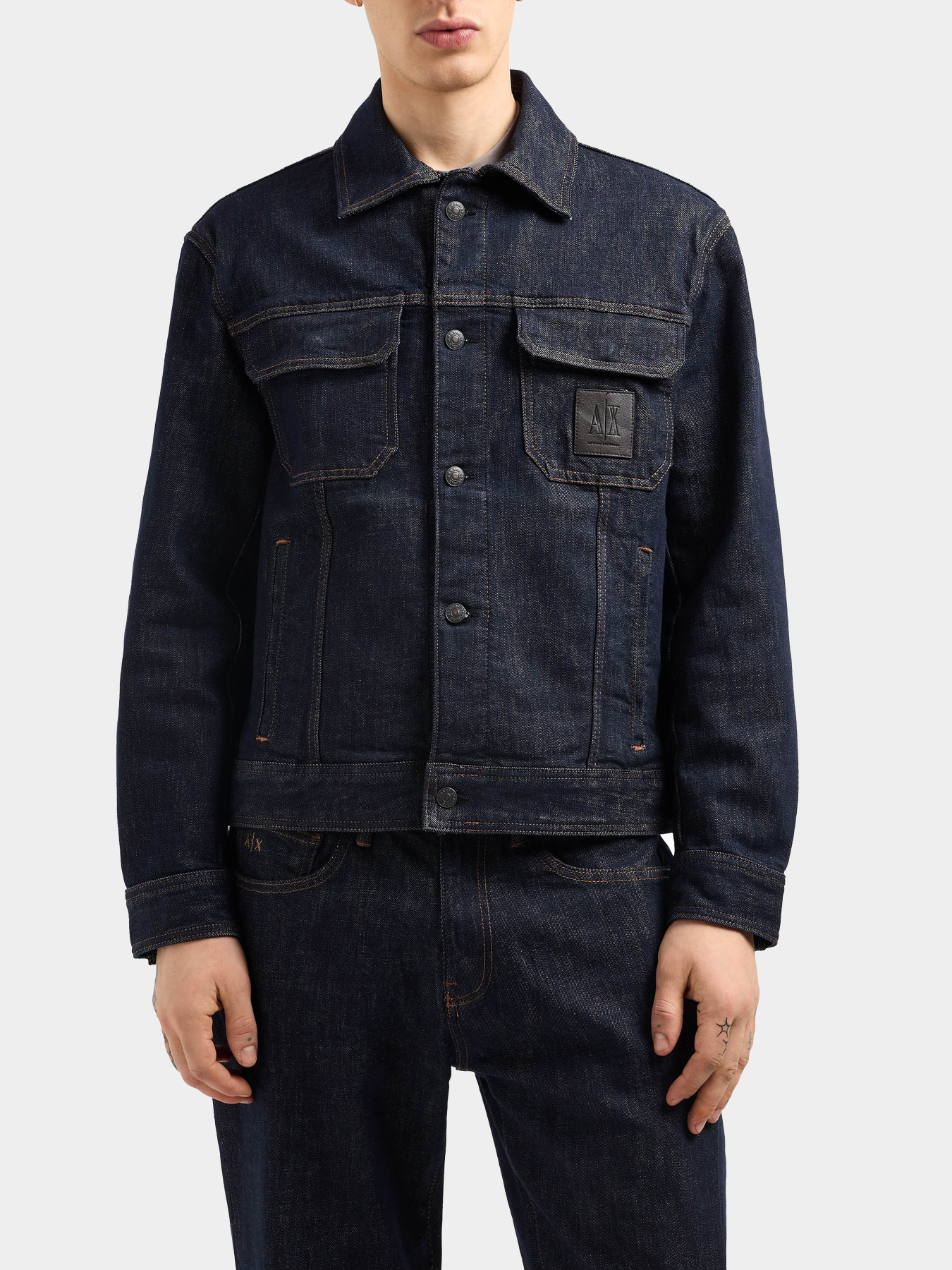 Куртки и дубленки Armani Exchange модель XM000343-AF12284-MB001 Фото