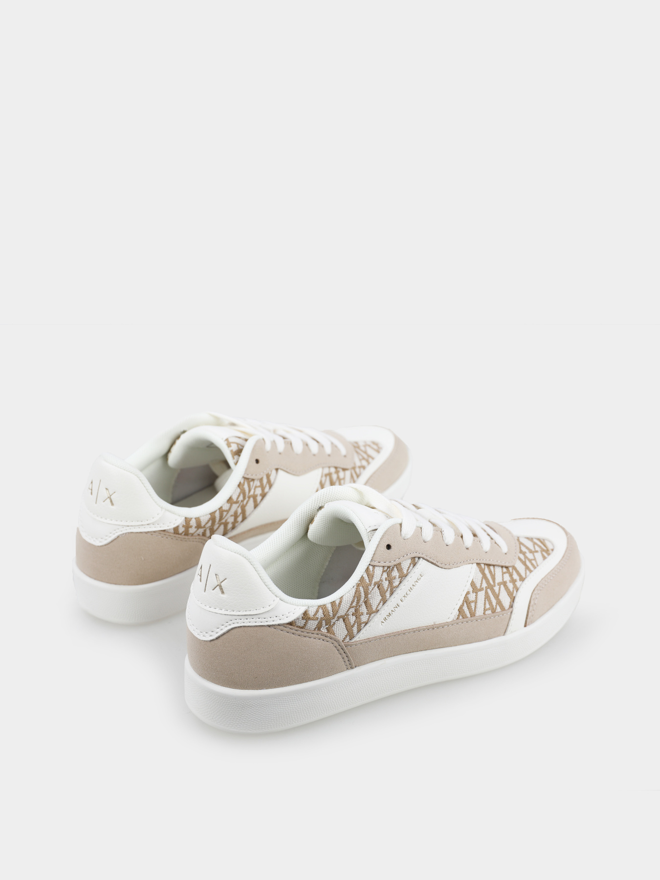 Кроссовки Armani Exchange модель XDX183-XV933-U626 Кроссовки Armani Exchange модель XDX183-XV933-U626 Фото