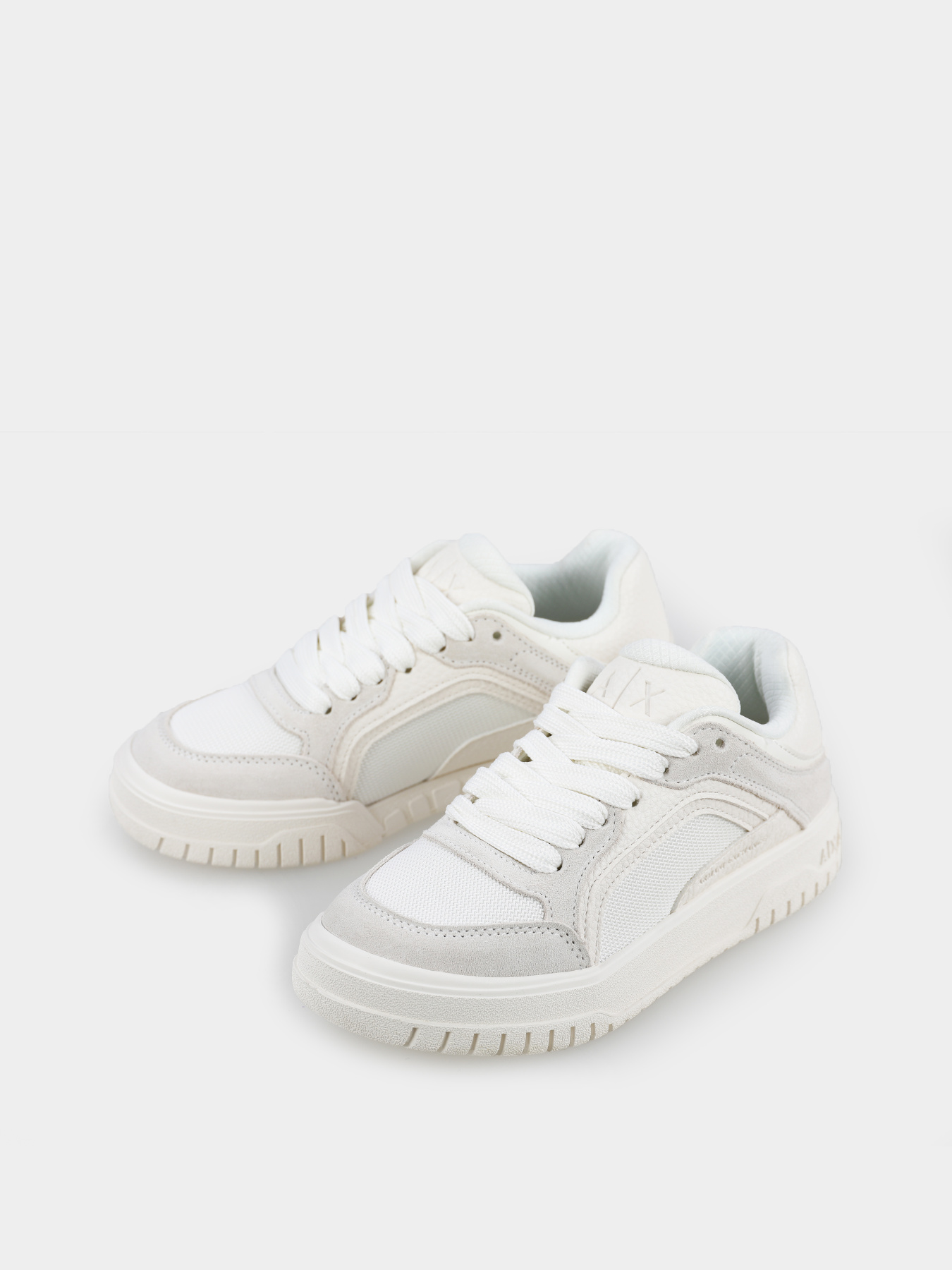 Кроссовки Armani Exchange модель XDX185-XV935-M801 Фото