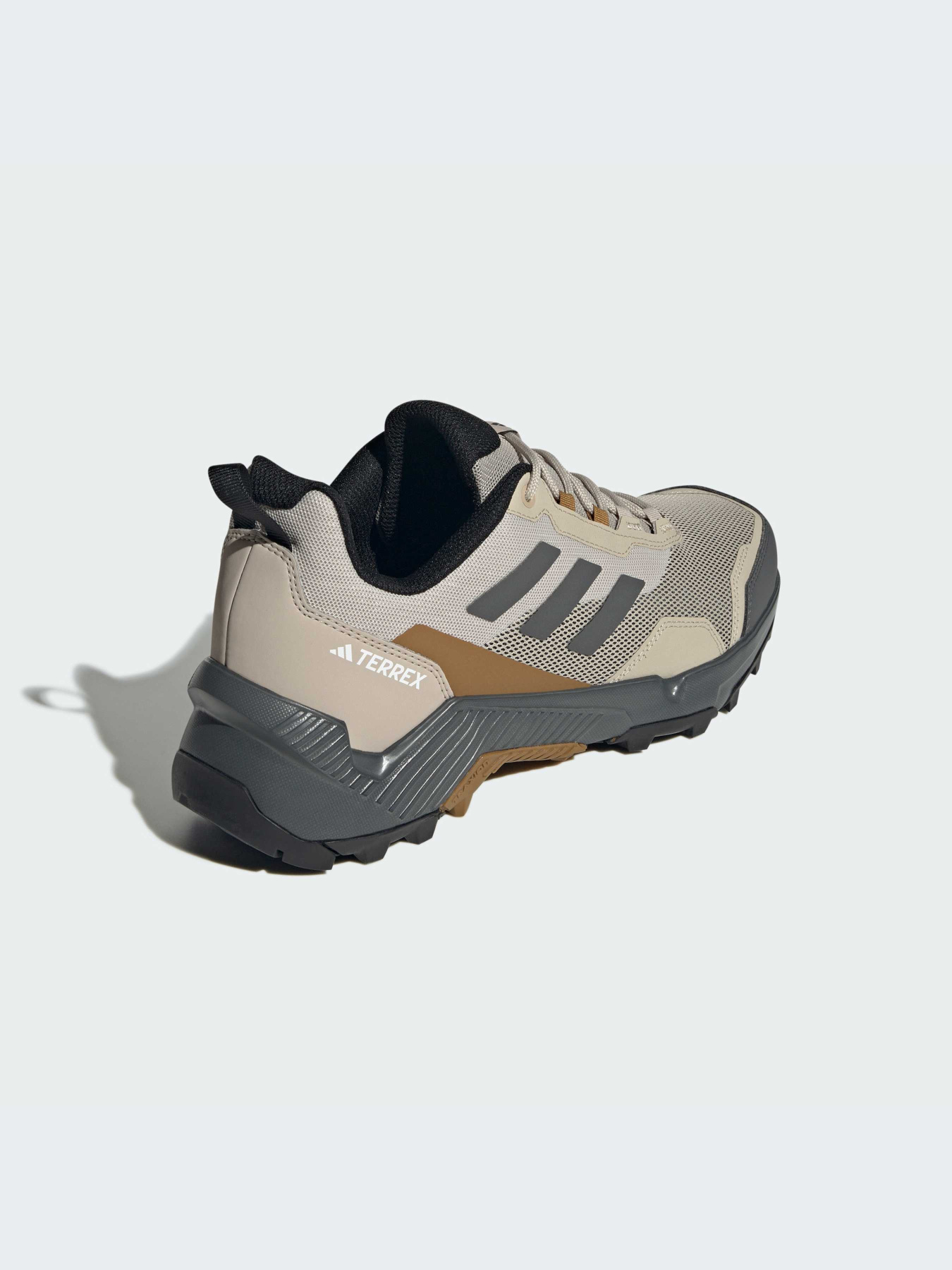 Кроссовки Adidas модель IH1166-KZ Кроссовки Adidas модель IH1166-KZ Фото