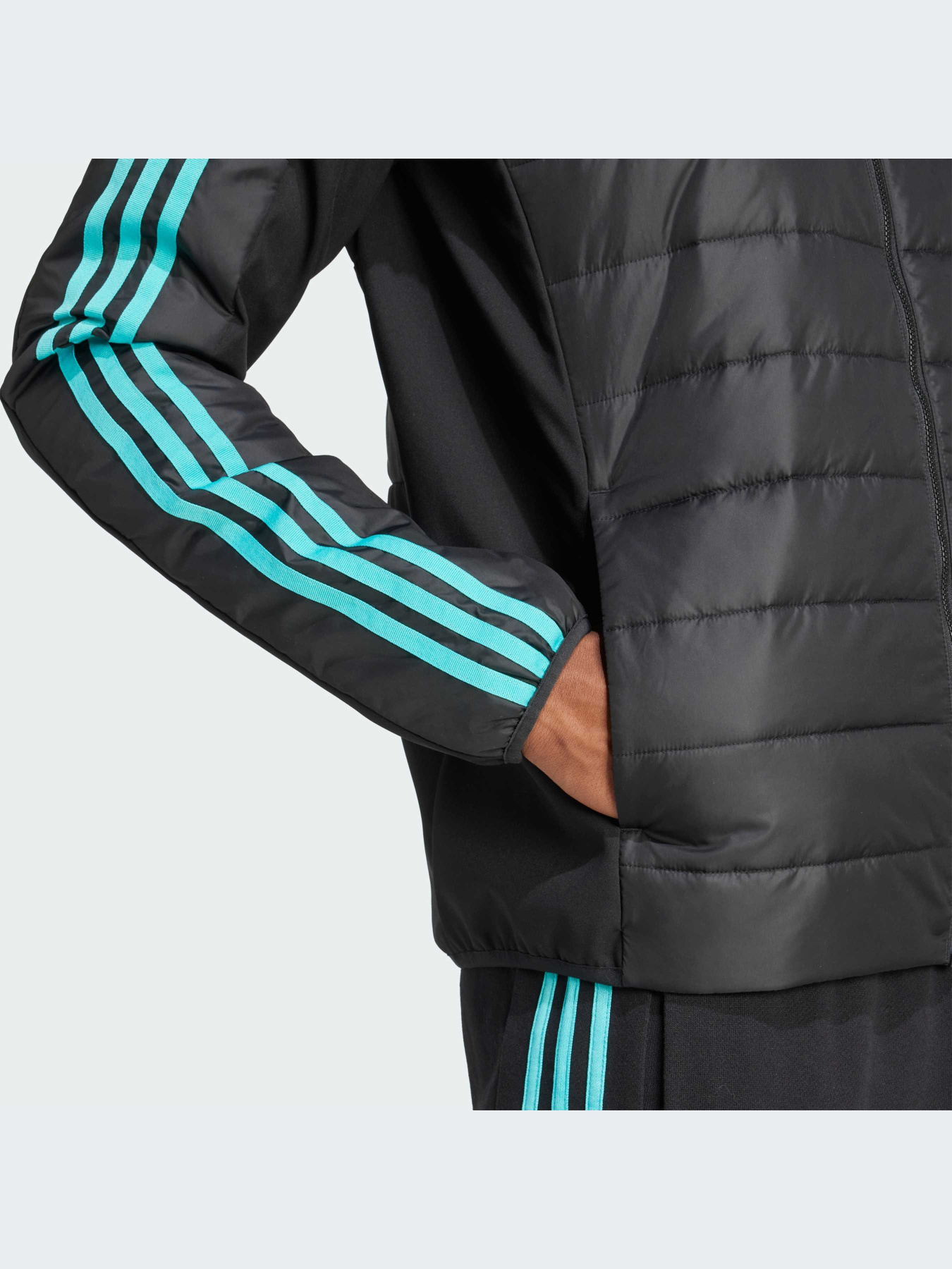 Куртки и дубленки Adidas модель JV5433-KZ Фото