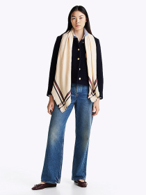 Шарфы и платки Tommy Hilfiger модель AW0AW17351-AA8 Фото