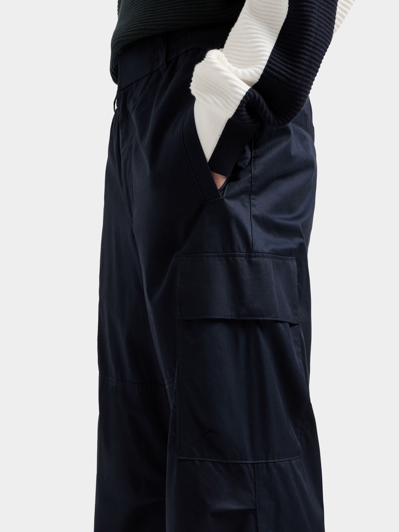 Брюки Armani Exchange модель XM000200-AF11882-UB101 Фото