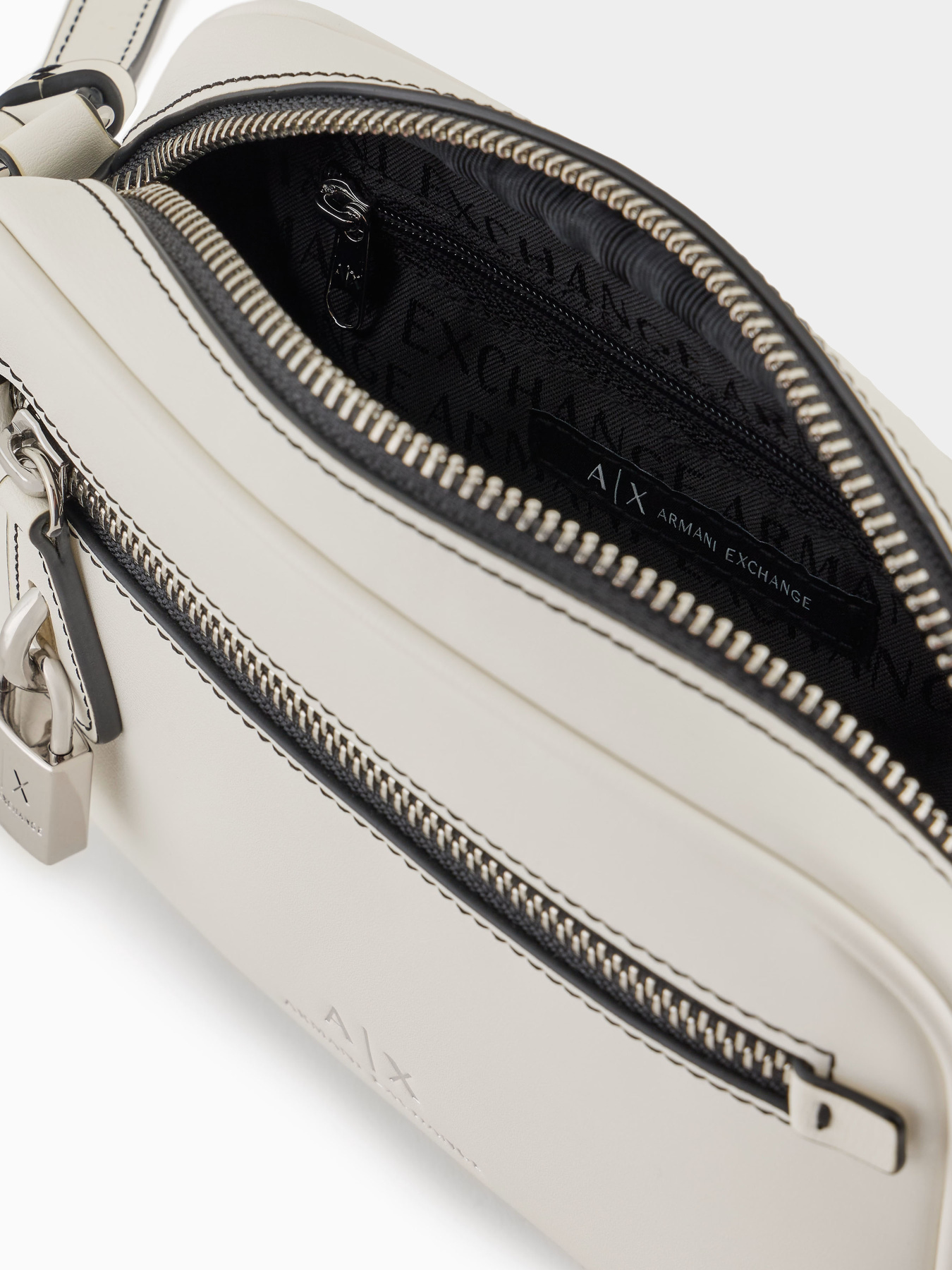 Сумки Armani Exchange модель XW000303-AF12040-F0003 Фото