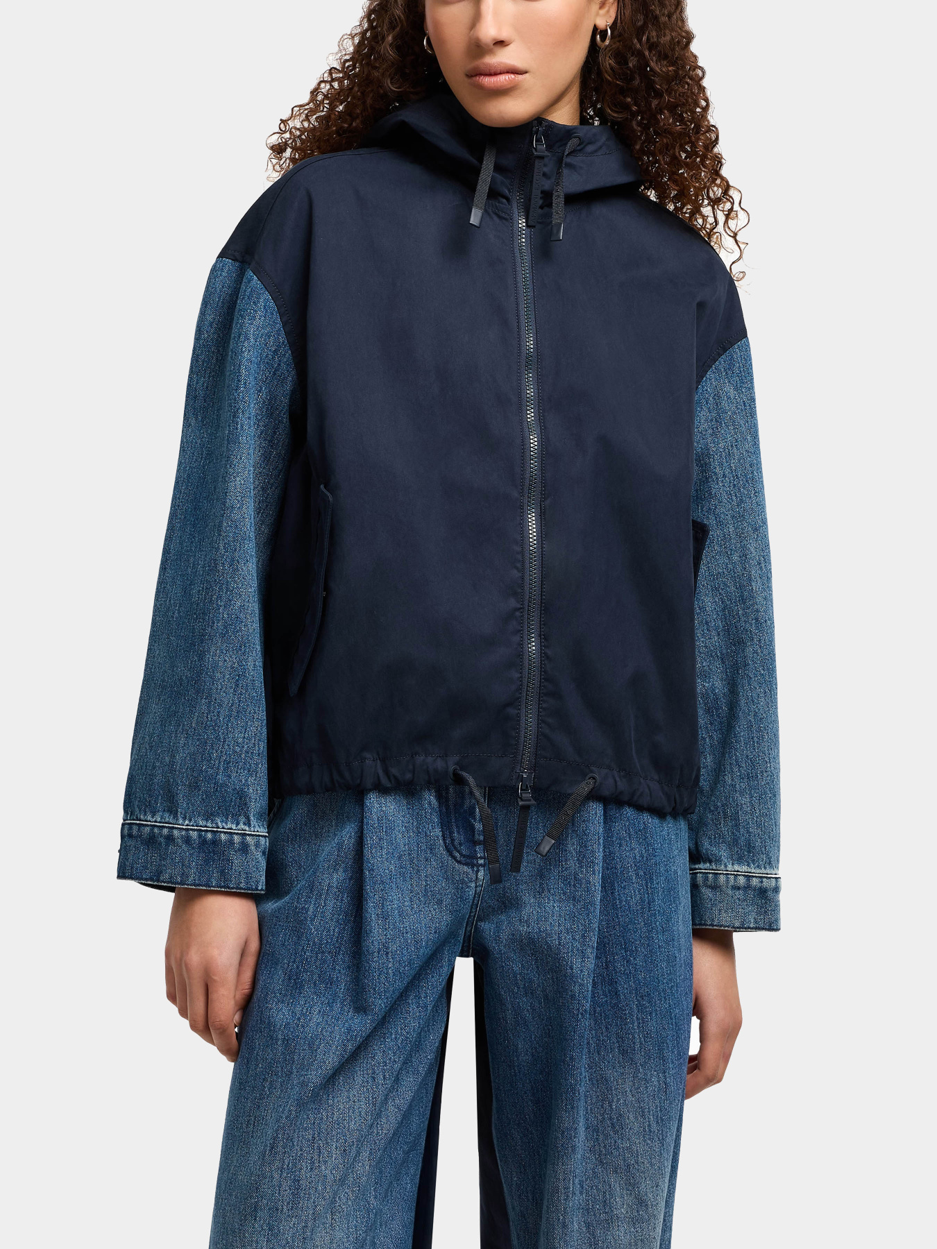 Куртки и дубленки Armani Exchange модель XW000557-AF12845-MB115 Фото