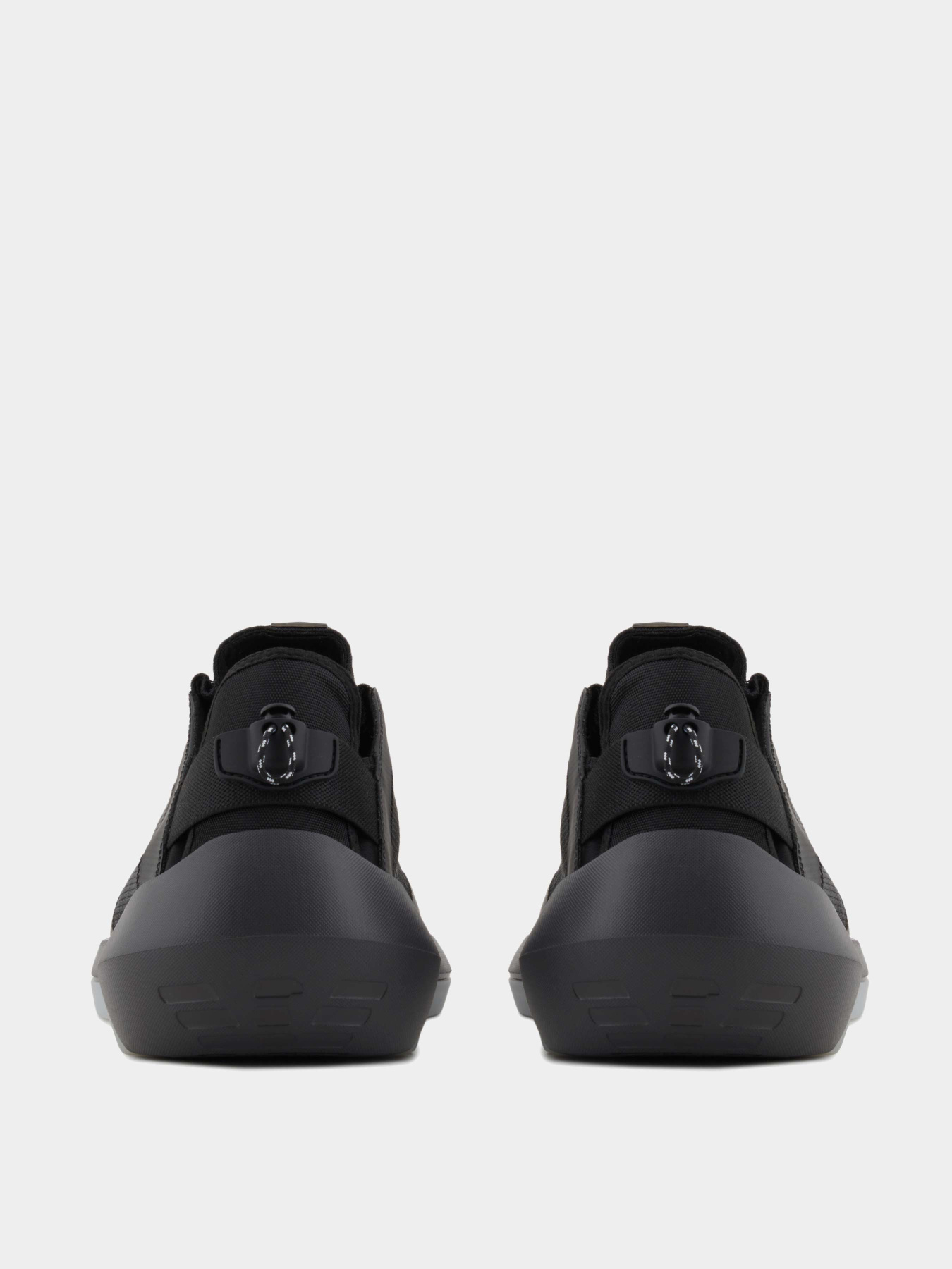 Кроссовки Emporio Armani модель EM001675-AF14764-ZC004 Фото
