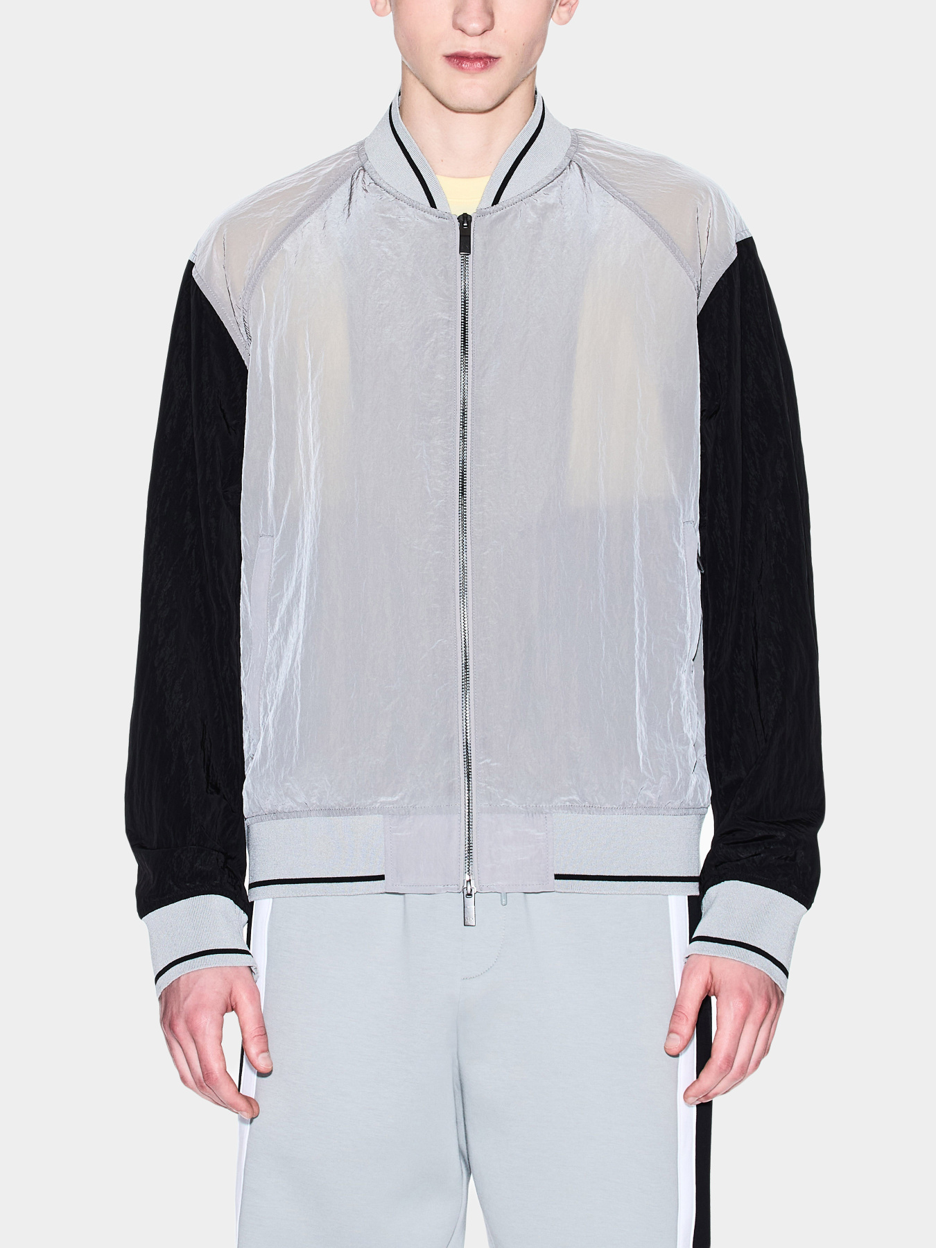 Куртки и дубленки Armani Exchange модель XM000404-AF13174-M8089 Фото