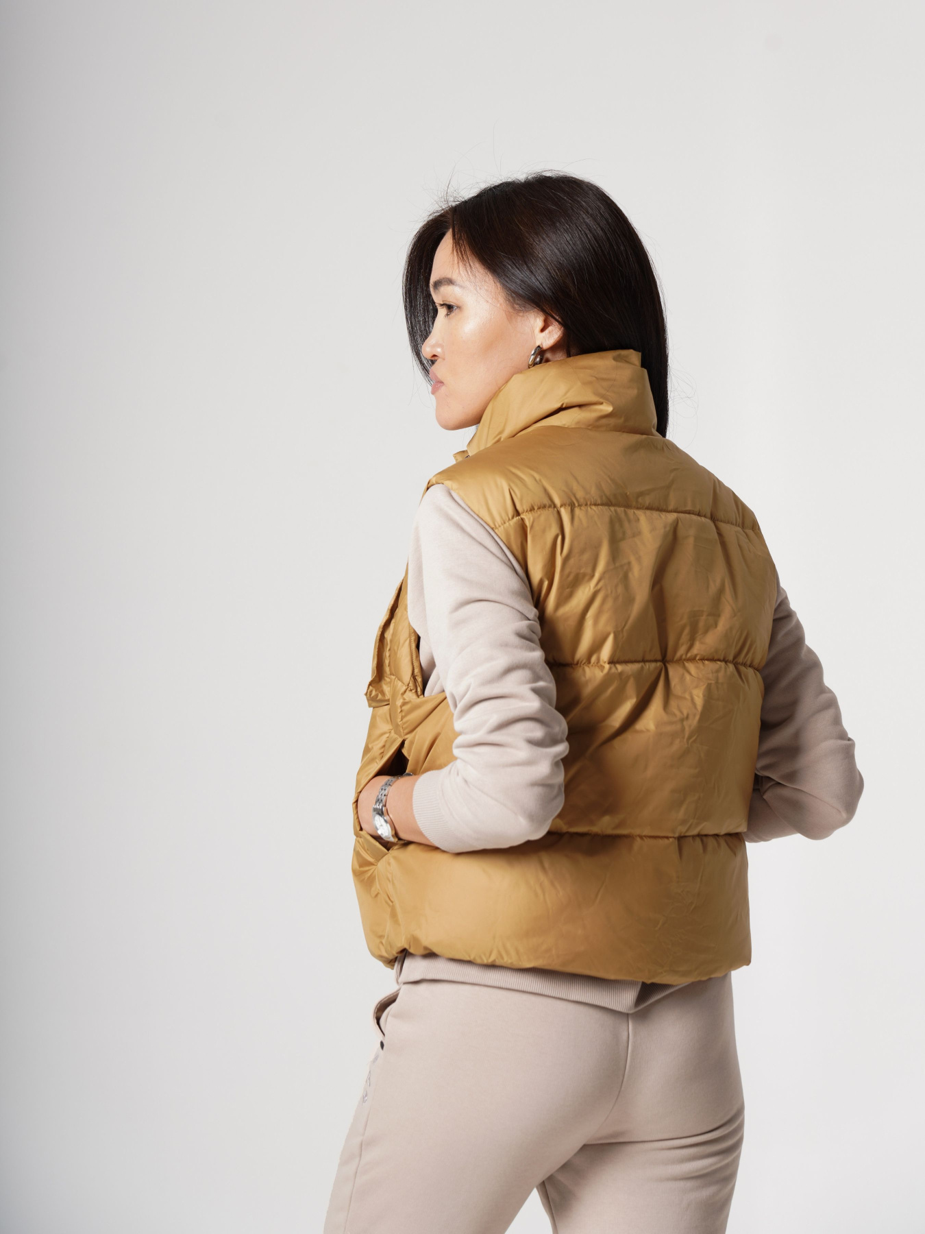 Худи и свитшоты GLOBAL NOMADS модель W_VEST_3 Фото