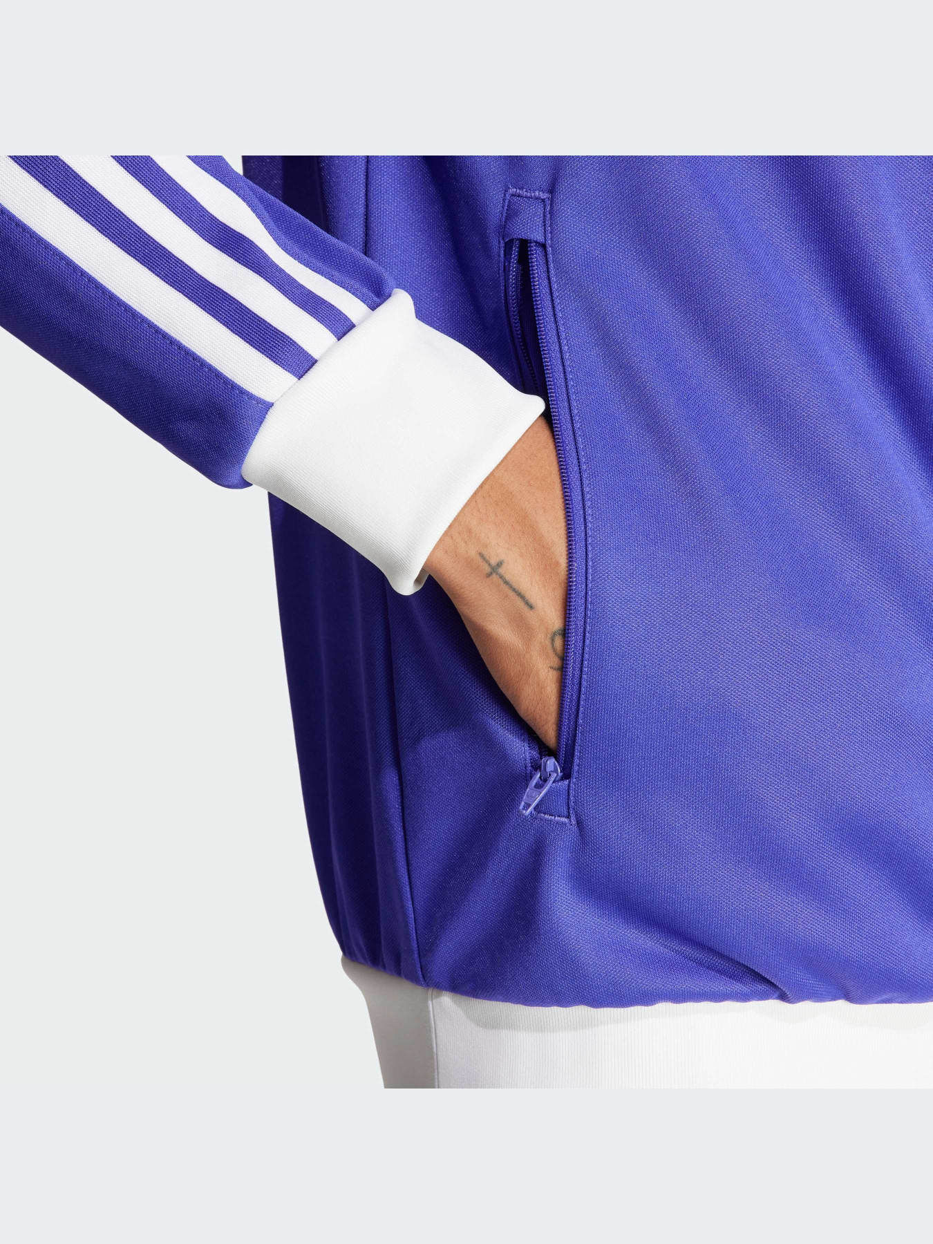 Худи и свитшоты Adidas Adicolor модель IP0416-KZ Худи и свитшоты Adidas Adicolor модель IP0416-KZ Фото