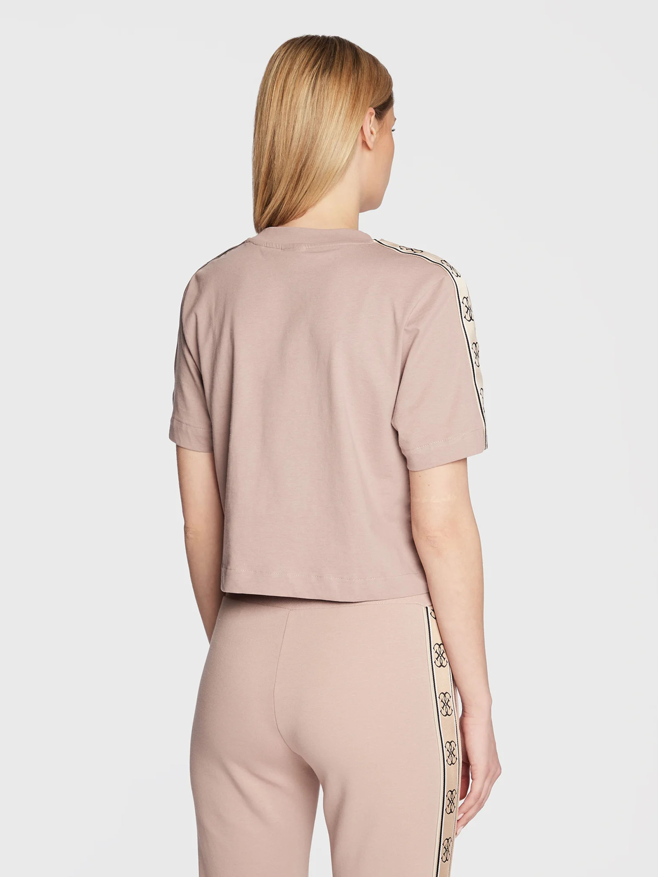 Футболки и поло GUESS модель V3RI08-I3Z14-G4Q9 Фото