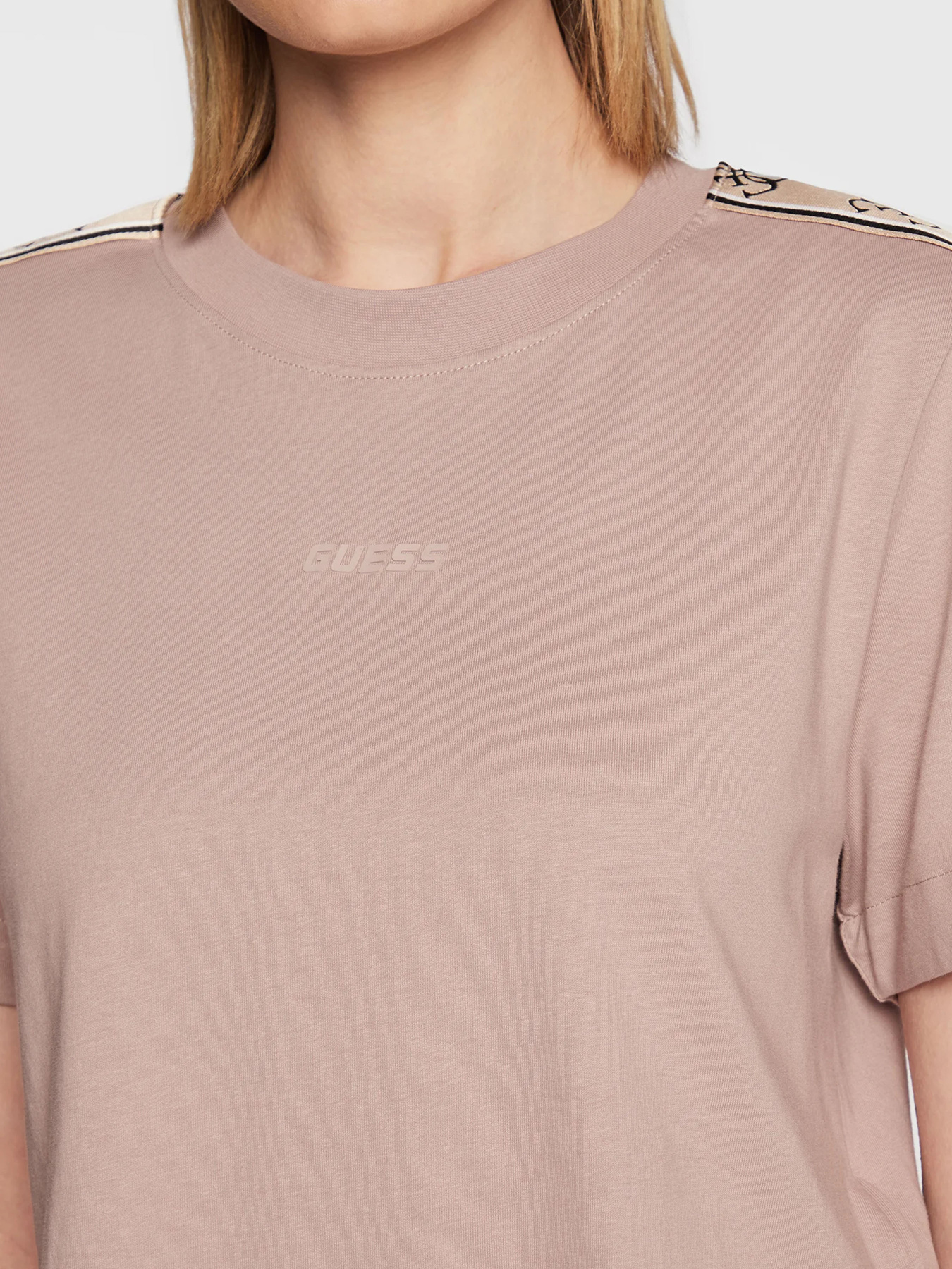 Футболки и поло GUESS модель V3RI08-I3Z14-G4Q9 Фото