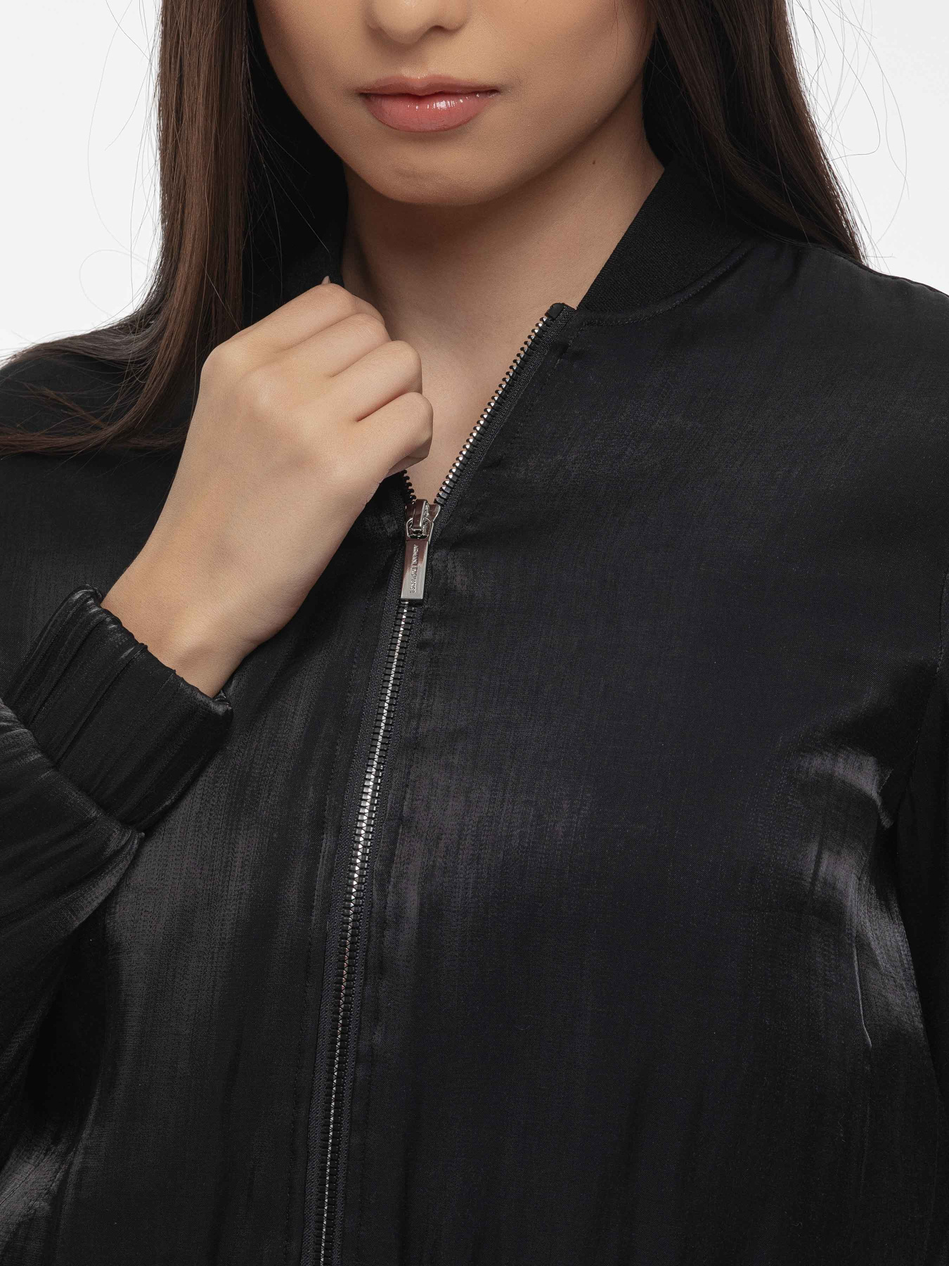 Куртки и дубленки Armani Exchange модель XW000138-AF10839-UC001 Фото