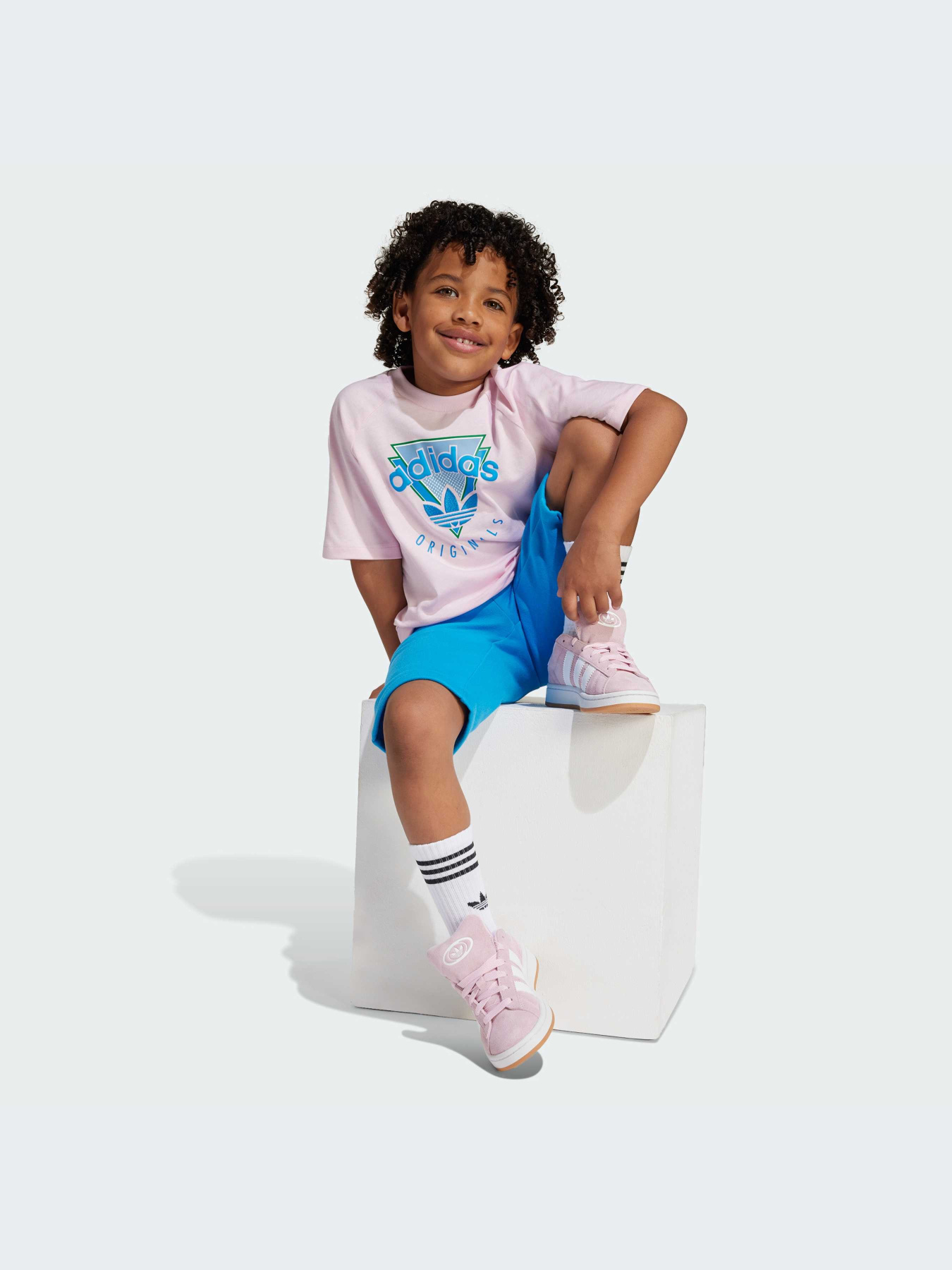 Костюмы Adidas Graphics модель JJ3354-KZ Фото