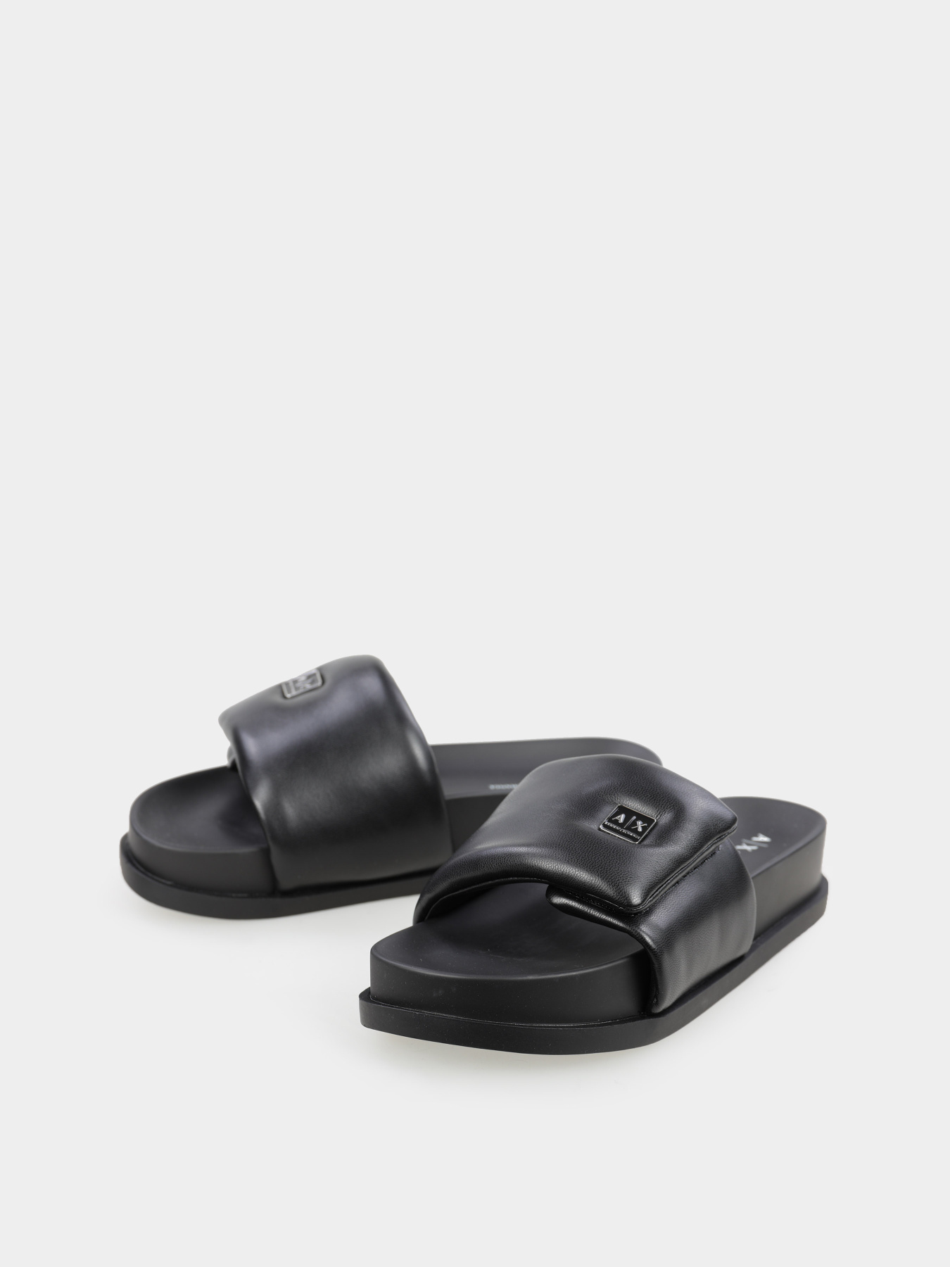 Шлёпанцы Armani Exchange модель XDP061-XV926-00002 Фото