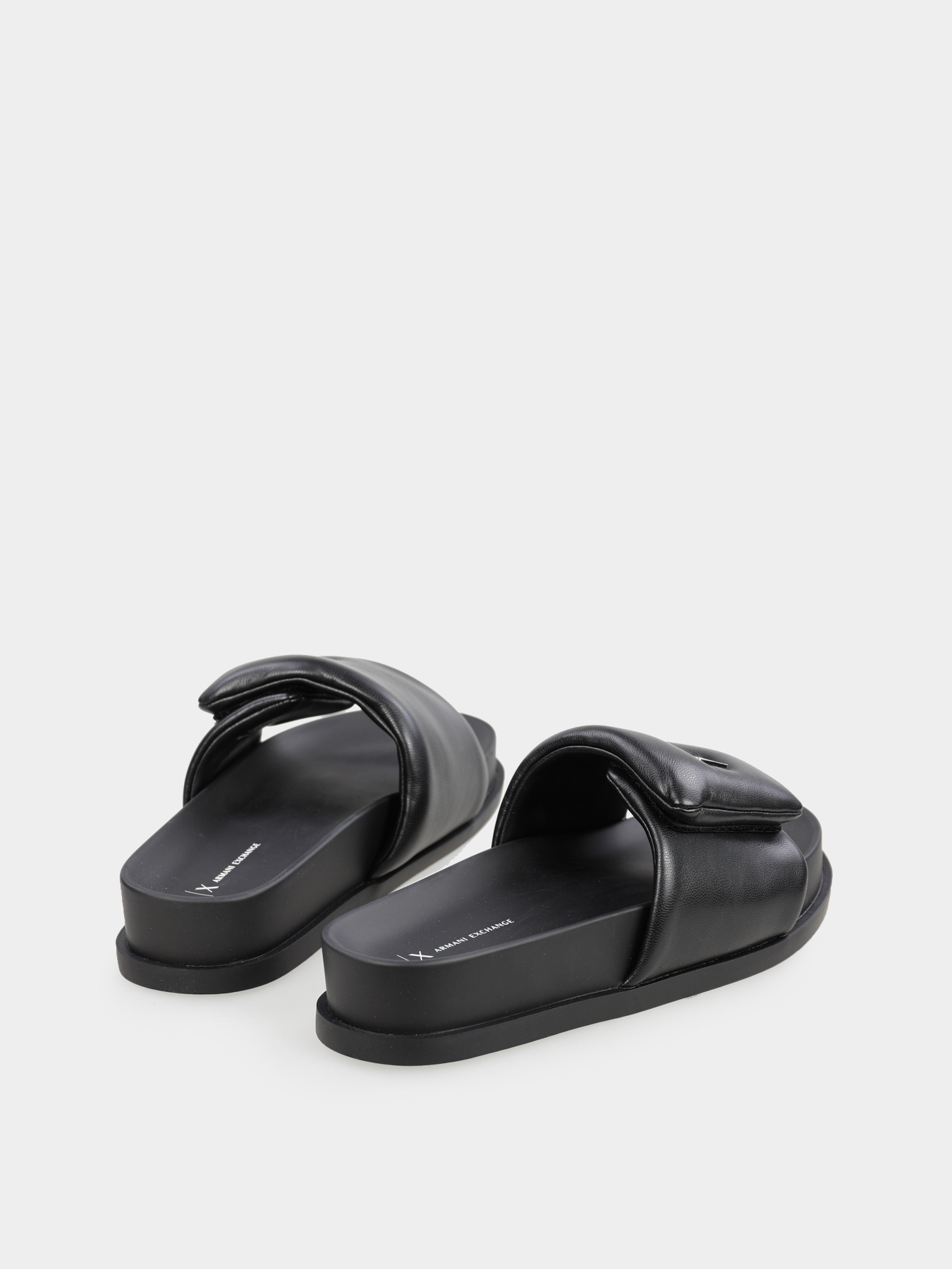 Шлёпанцы Armani Exchange модель XDP061-XV926-00002 Фото