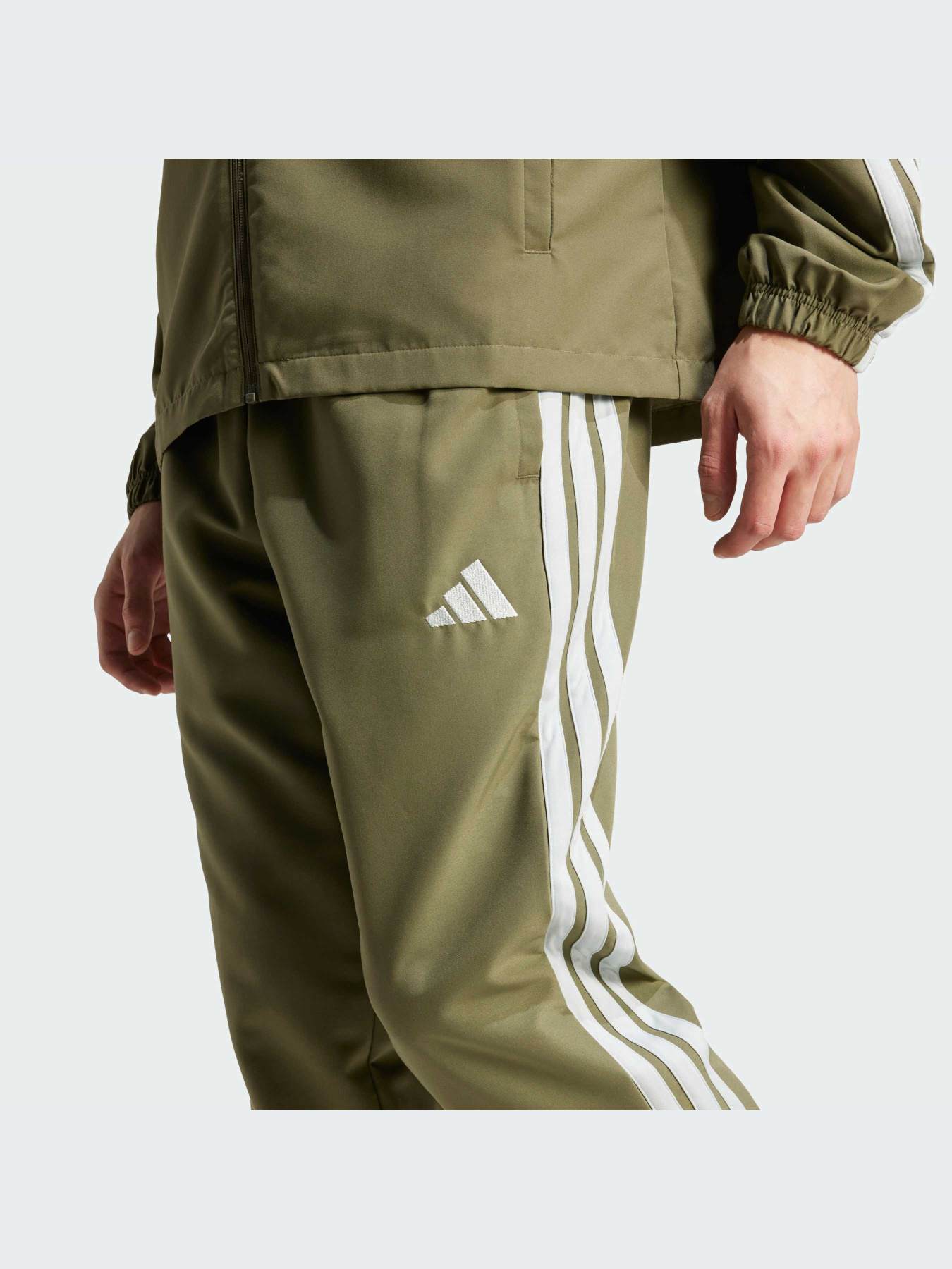 Костюмы Adidas 3 Stripes модель JI8850-KZ Фото